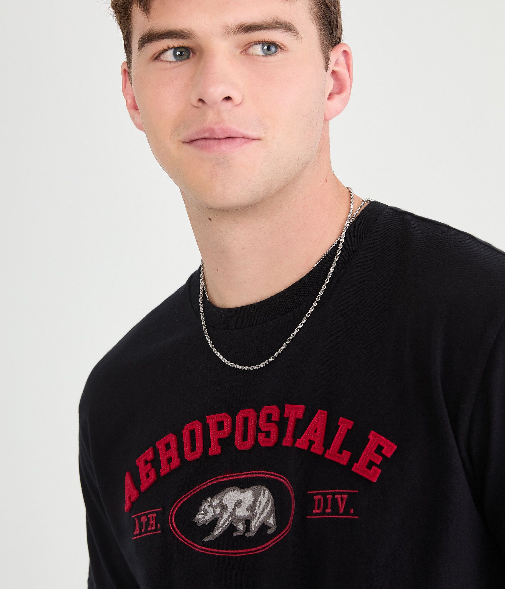 Aeropostale Cali Bear Appliqu&eacute; Graphic Tee