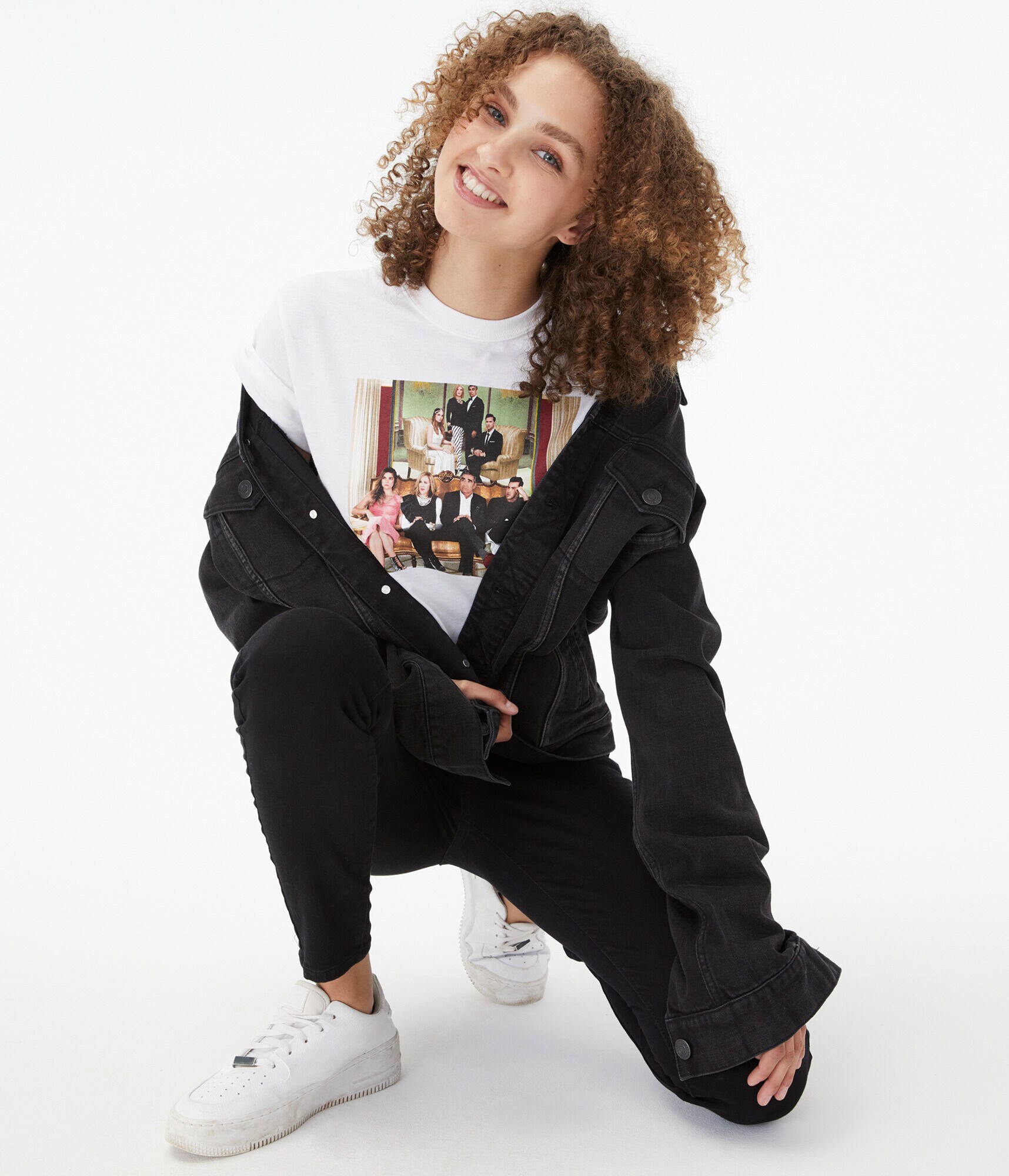 Schitt's Creek Family Portrait Boyfriend Graphic Tee