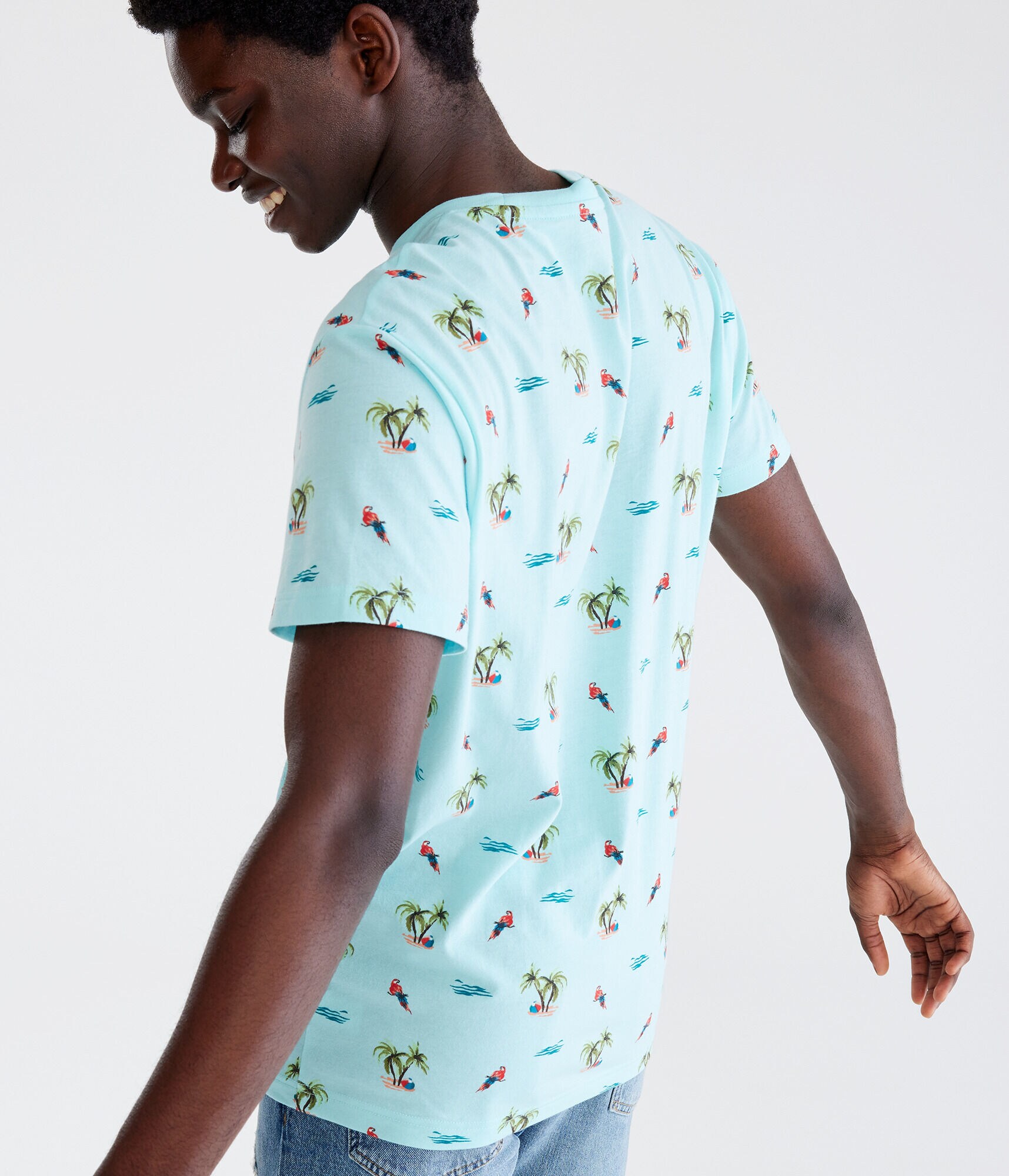 Parrot Island Print Graphic Tee
