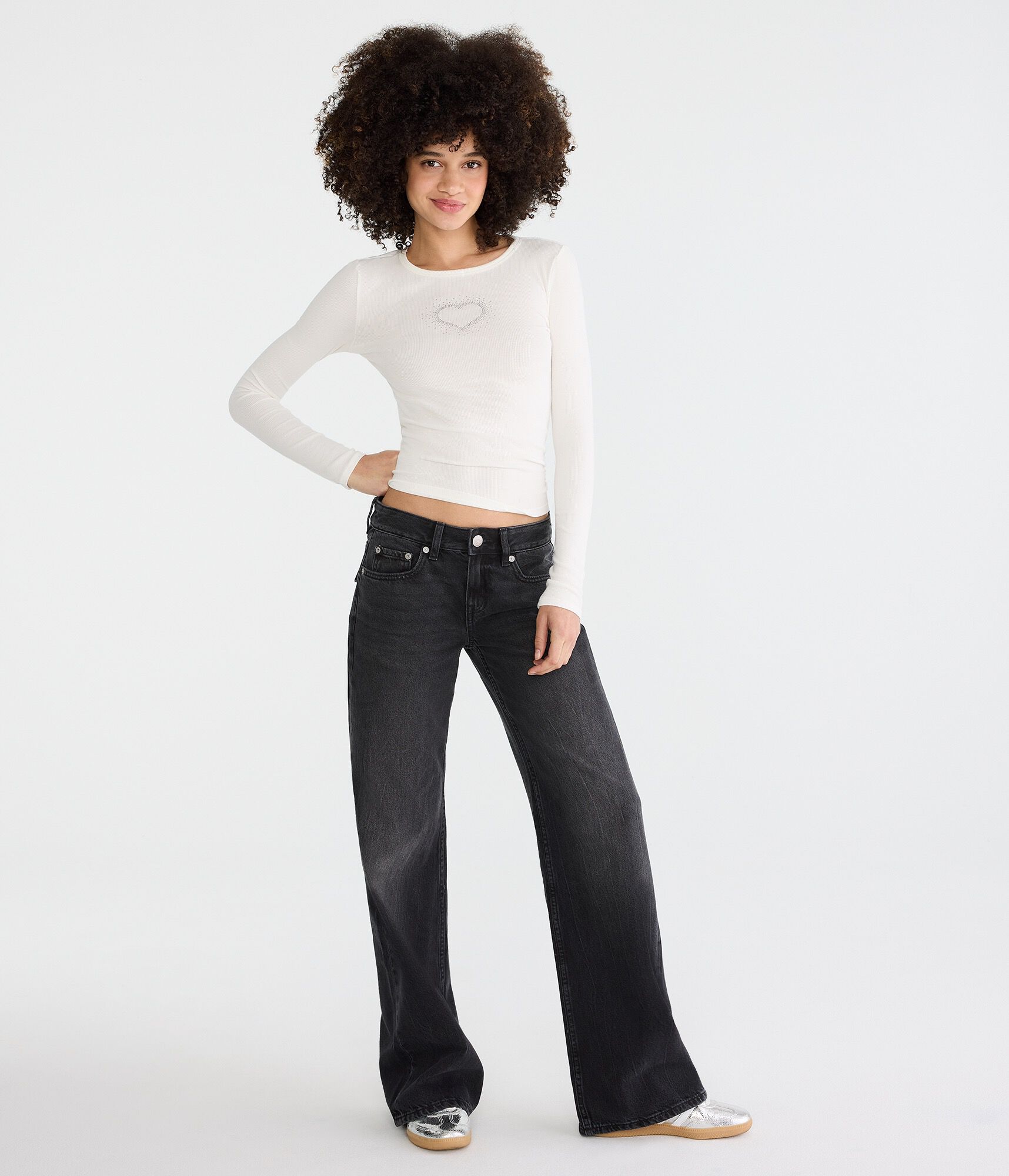 Low-Rise Baggy Wide Leg Studded Star Jean