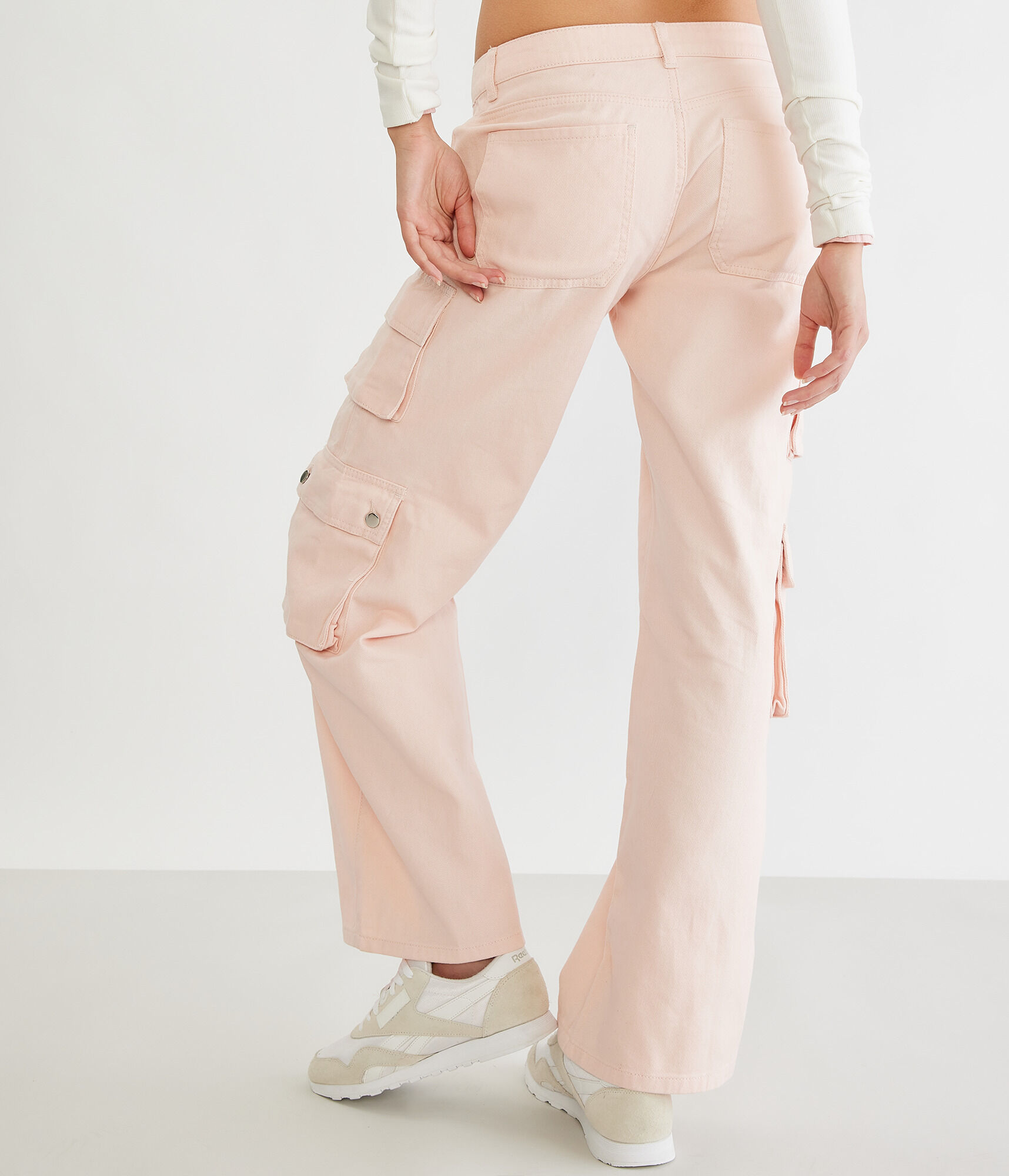 Double-Pocket Wide Leg Cargo Pants