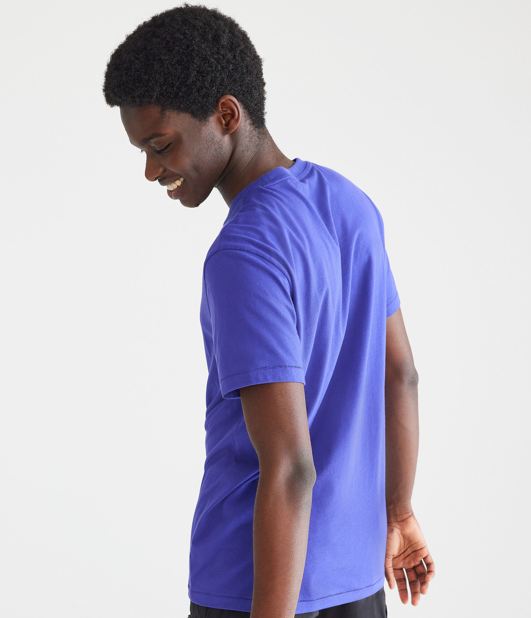 Aero Athletic Crest Appliqu&eacute; Graphic Tee