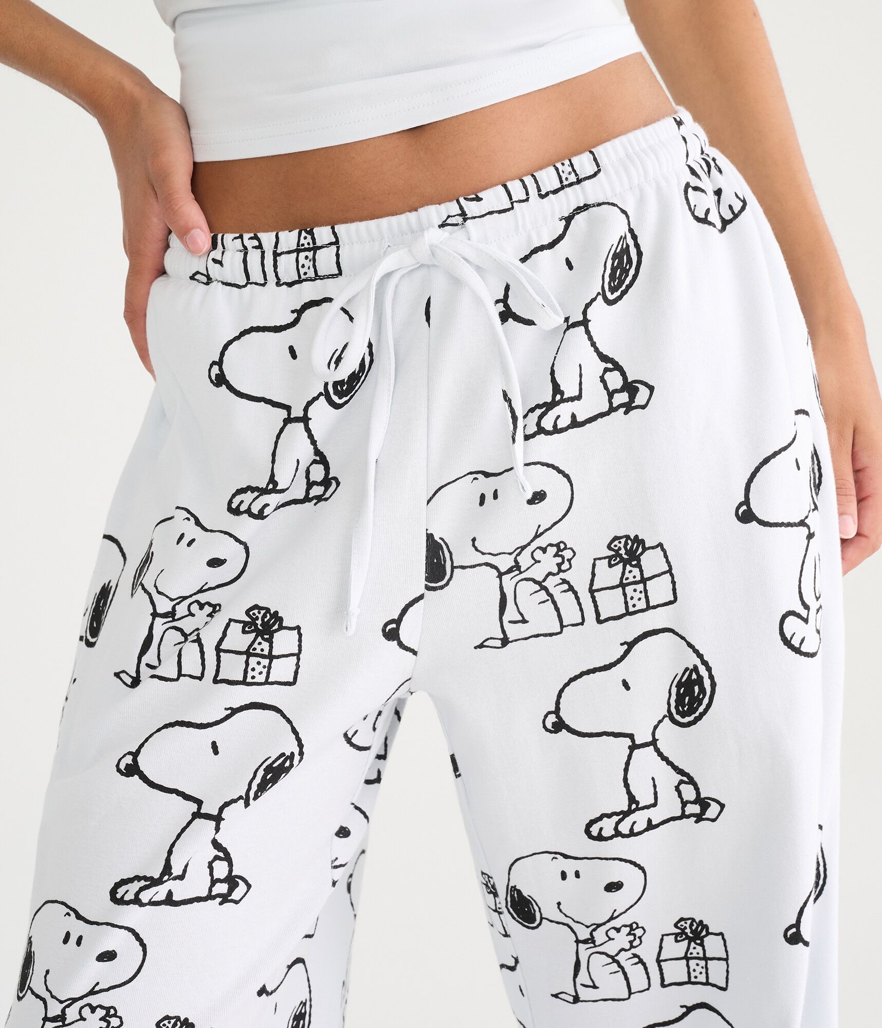 Snoopy Christmas Presents Flannel Sleep Pants