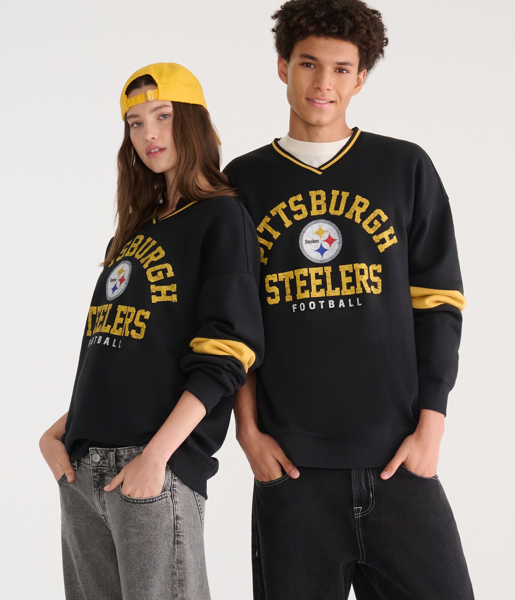 Pittsburgh Steelers V-Neck Sweatshirt
