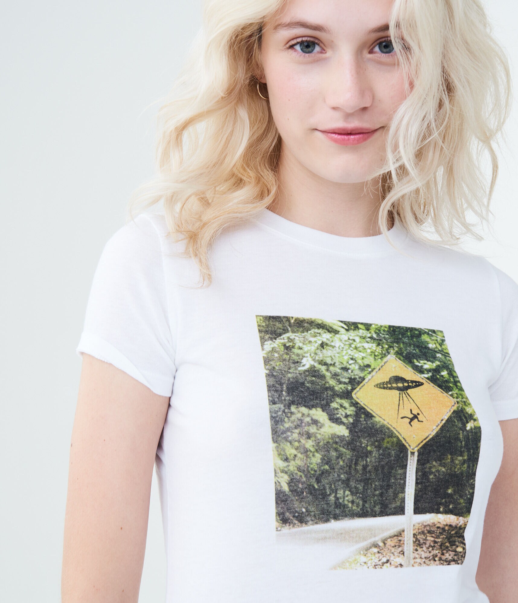 UFO Sign Graphic Tee***