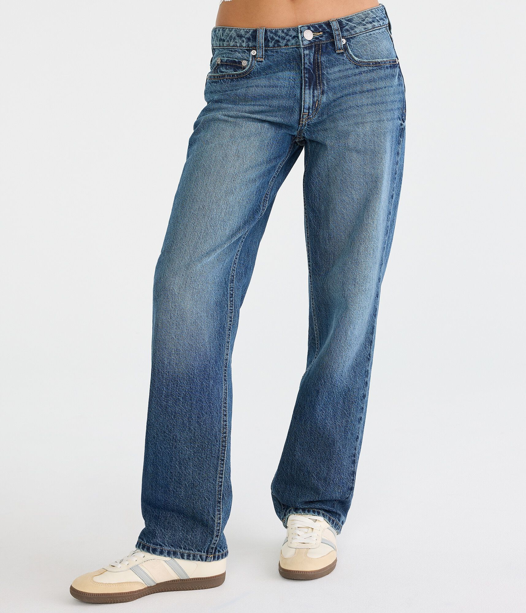 Low-Rise Baggy Jean