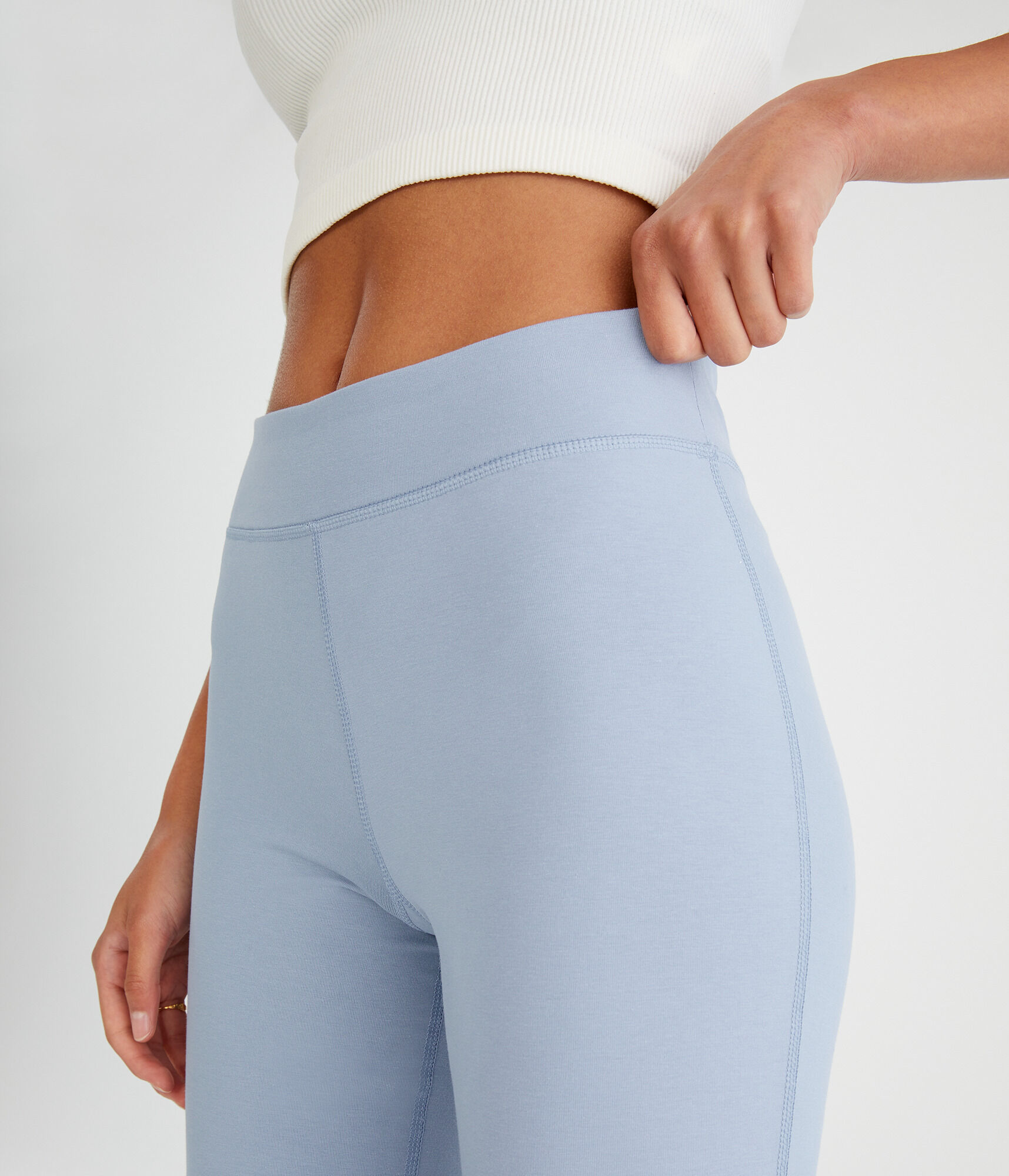 Low-Rise Bootcut Leggings