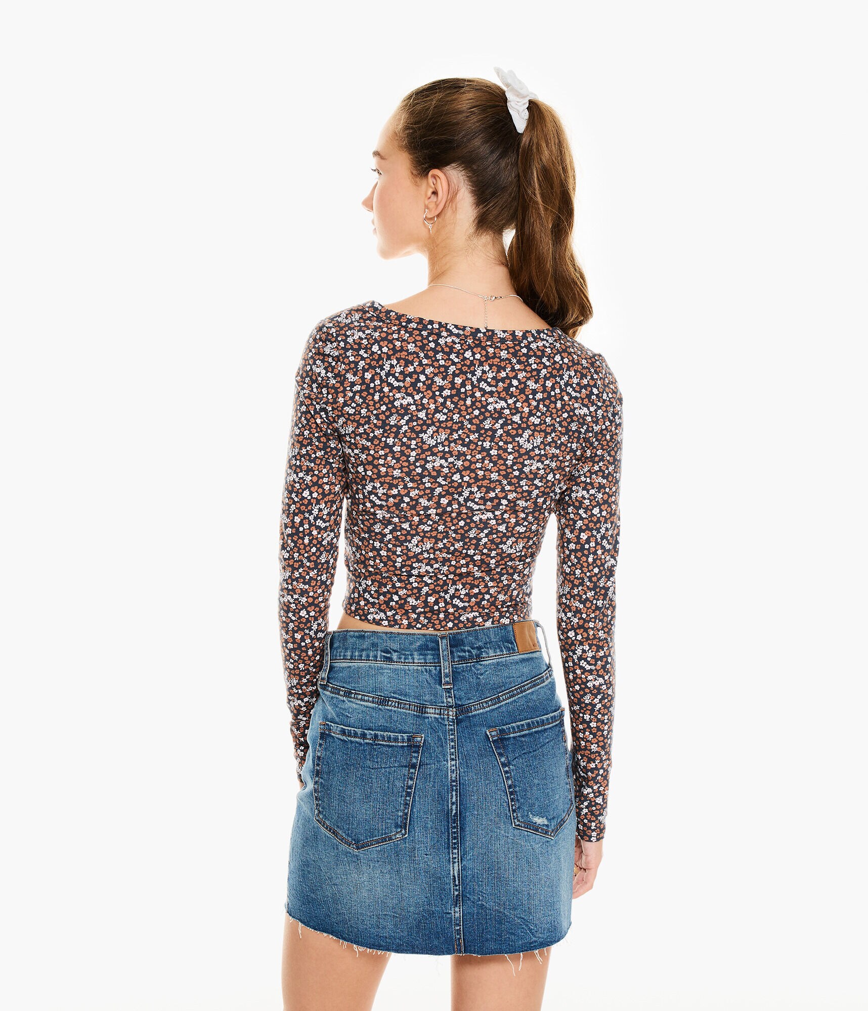 Long Sleeve Floral Lace-Up Cropped Shrunken Tee
