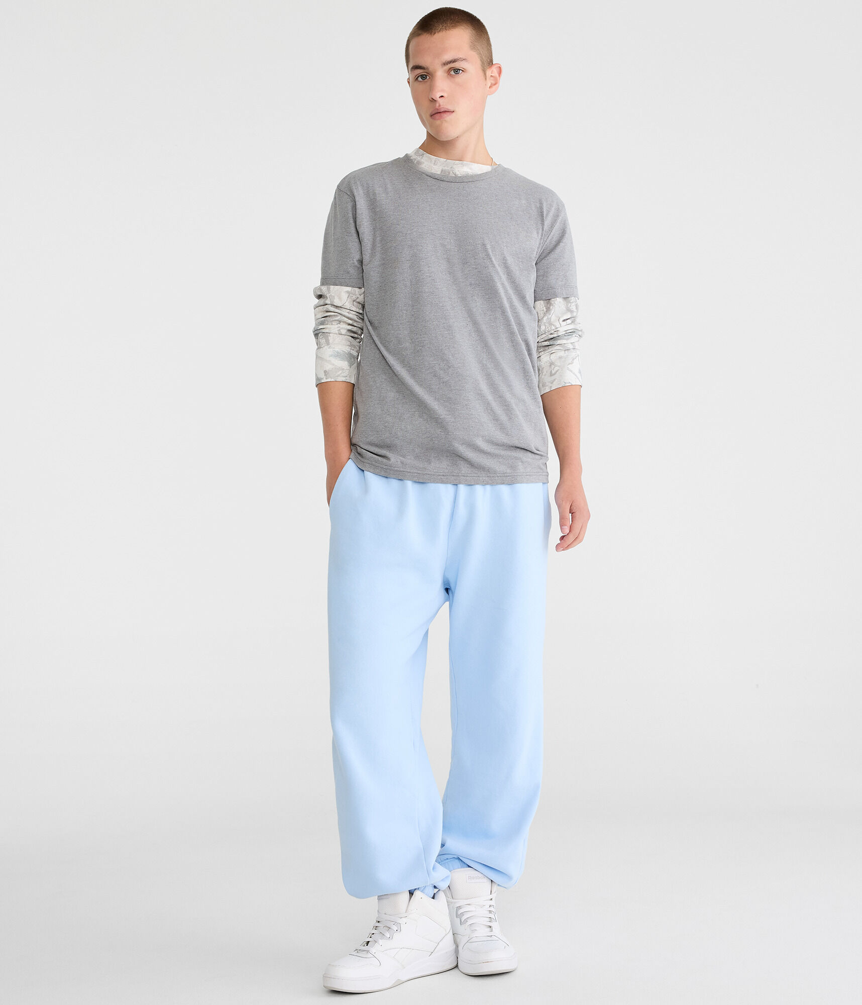 82005627_452_main.jpg?sw=968&