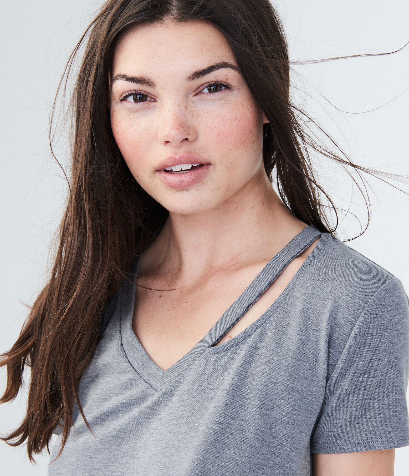 Twist Front Slashed V Neck Top