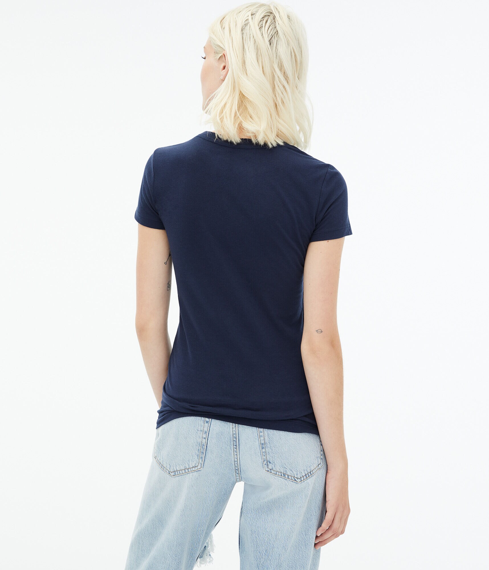 Aero East Coast Appliqu&eacute; Graphic Tee