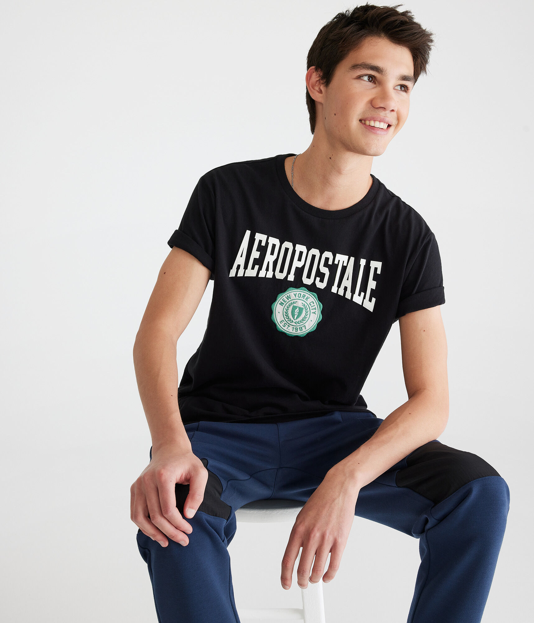 Aeropostale Crest Appliqu&eacute; Graphic Tee