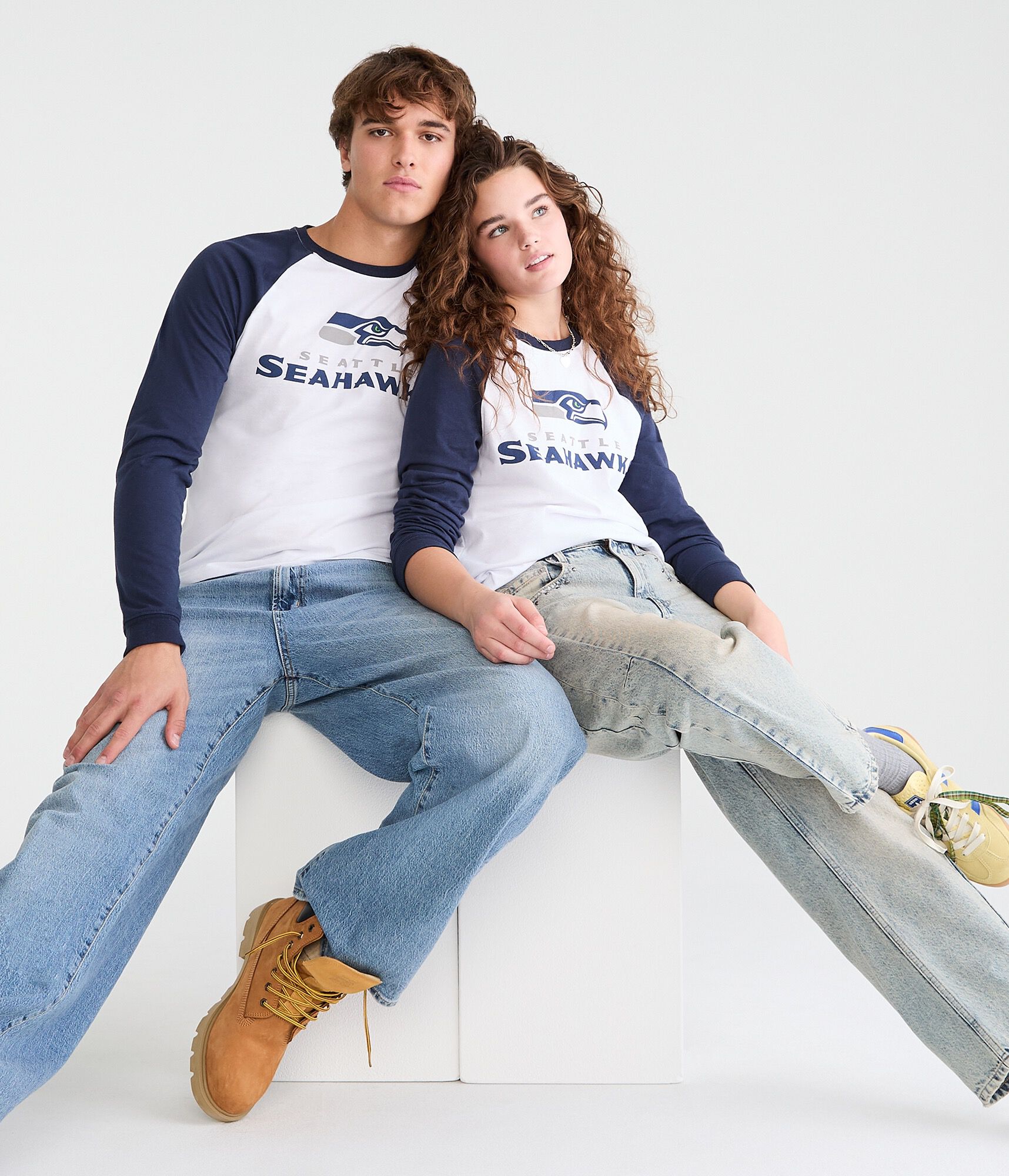 Long Sleeve Seattle Seahawks Relaxed Raglan Graphic Tee