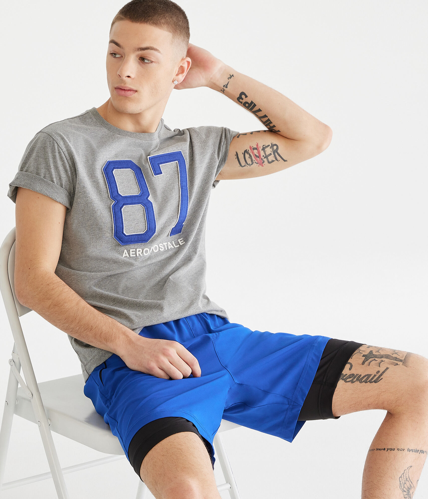 Aeropostale Large 87 Appliqu&eacute; Graphic Tee