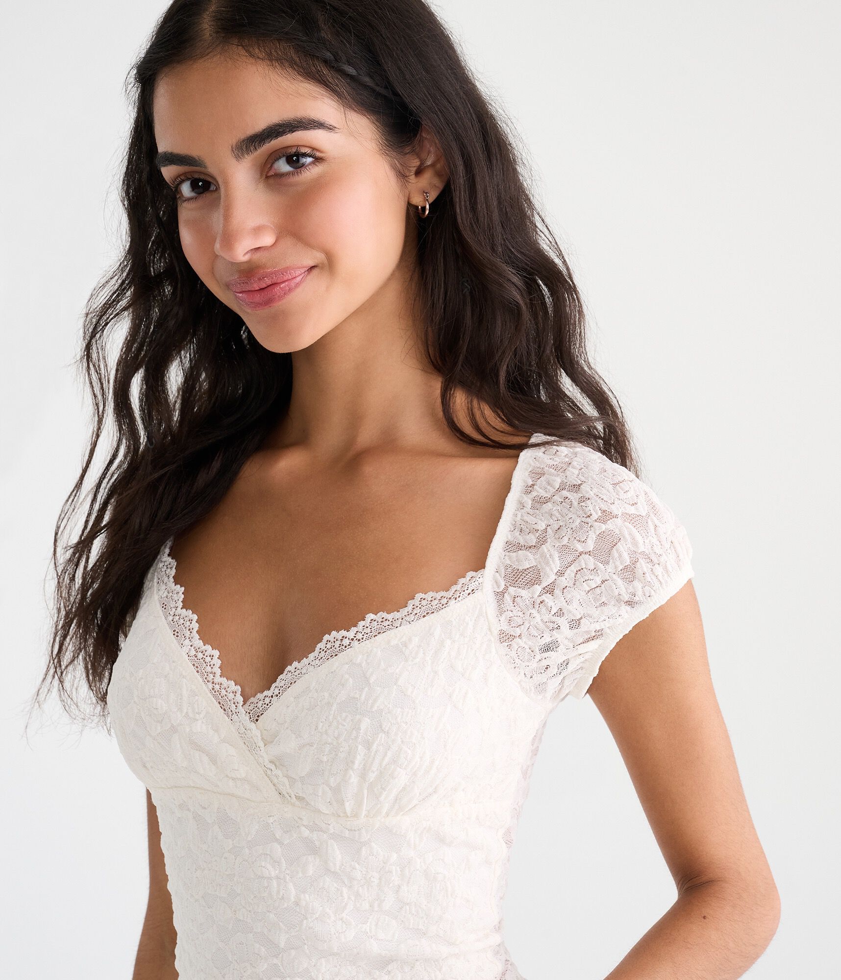 D&eacute;j&agrave; For Aero Short Sleeve Floral Lace V-Neck Top