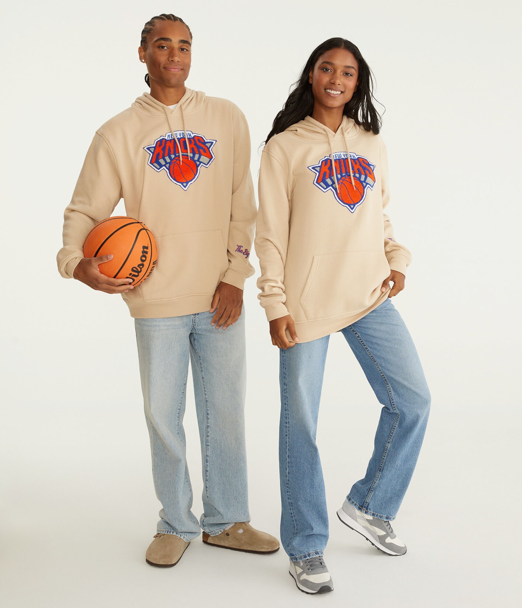 New York Knicks Chenille Pullover Hoodie