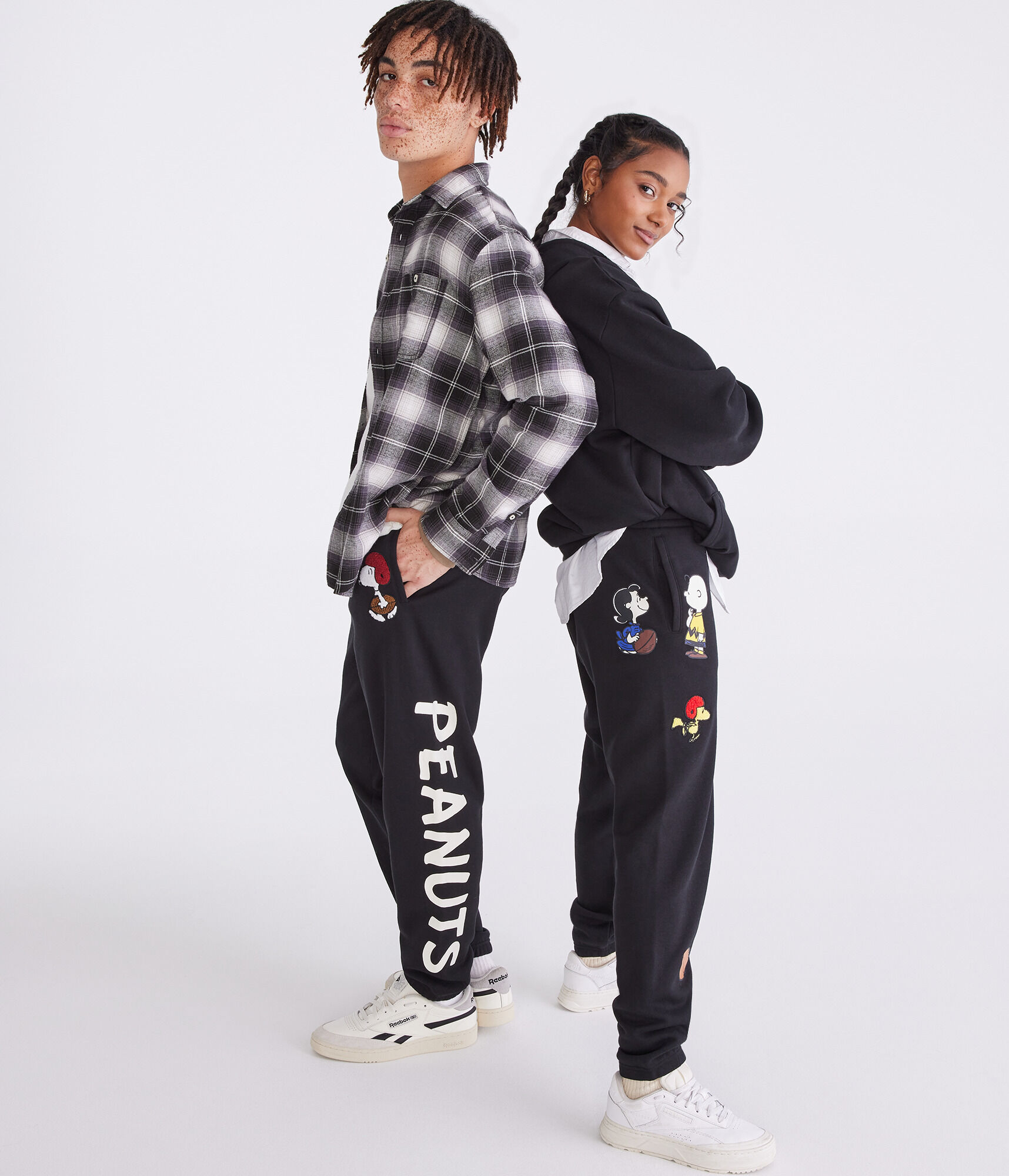 Peanuts&reg; | A&eacute;ropostale Snoopy Football Jogger Sweatpants