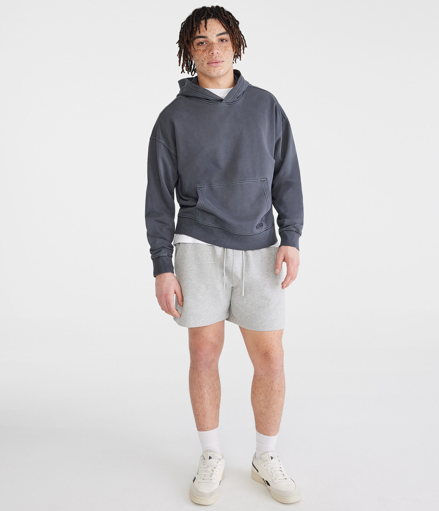 Solid Fleece Shorts 5.5"