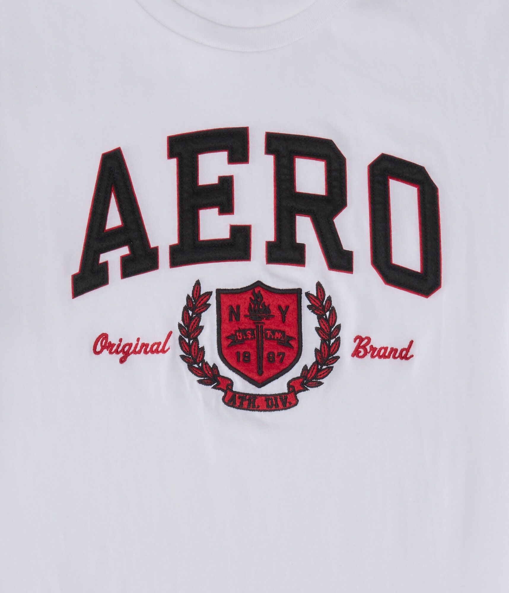 Aero Athletic Crest Appliqu&eacute; Graphic Tee