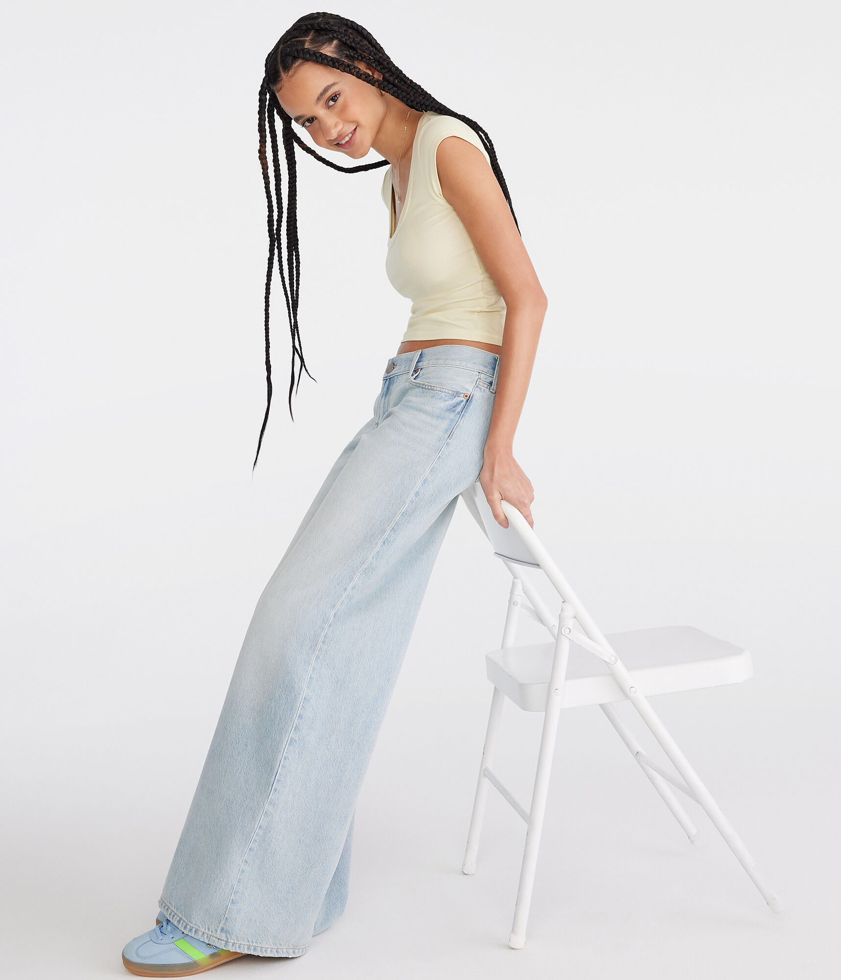 Super Low-Rise Ultra Wide Leg Jean