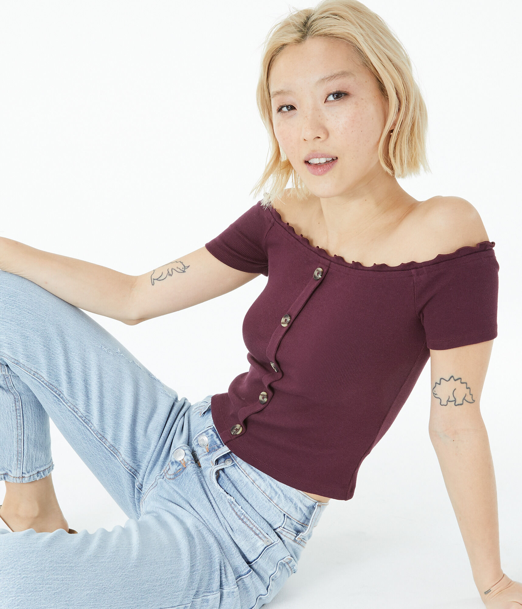 Ribbed Off-The-Shoulder Button-Front Top***