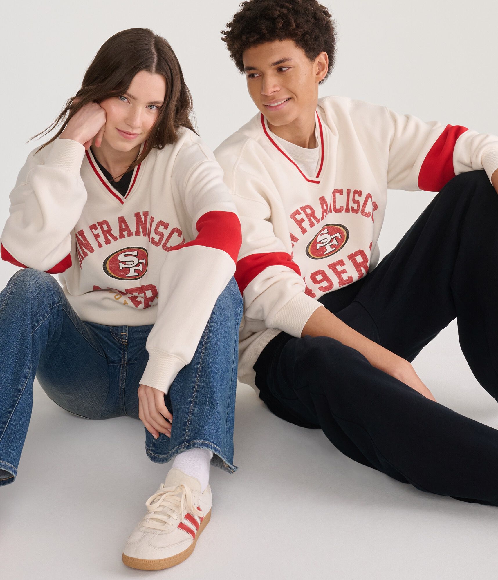 San Francisco 49ers V-Neck Sweatshirt