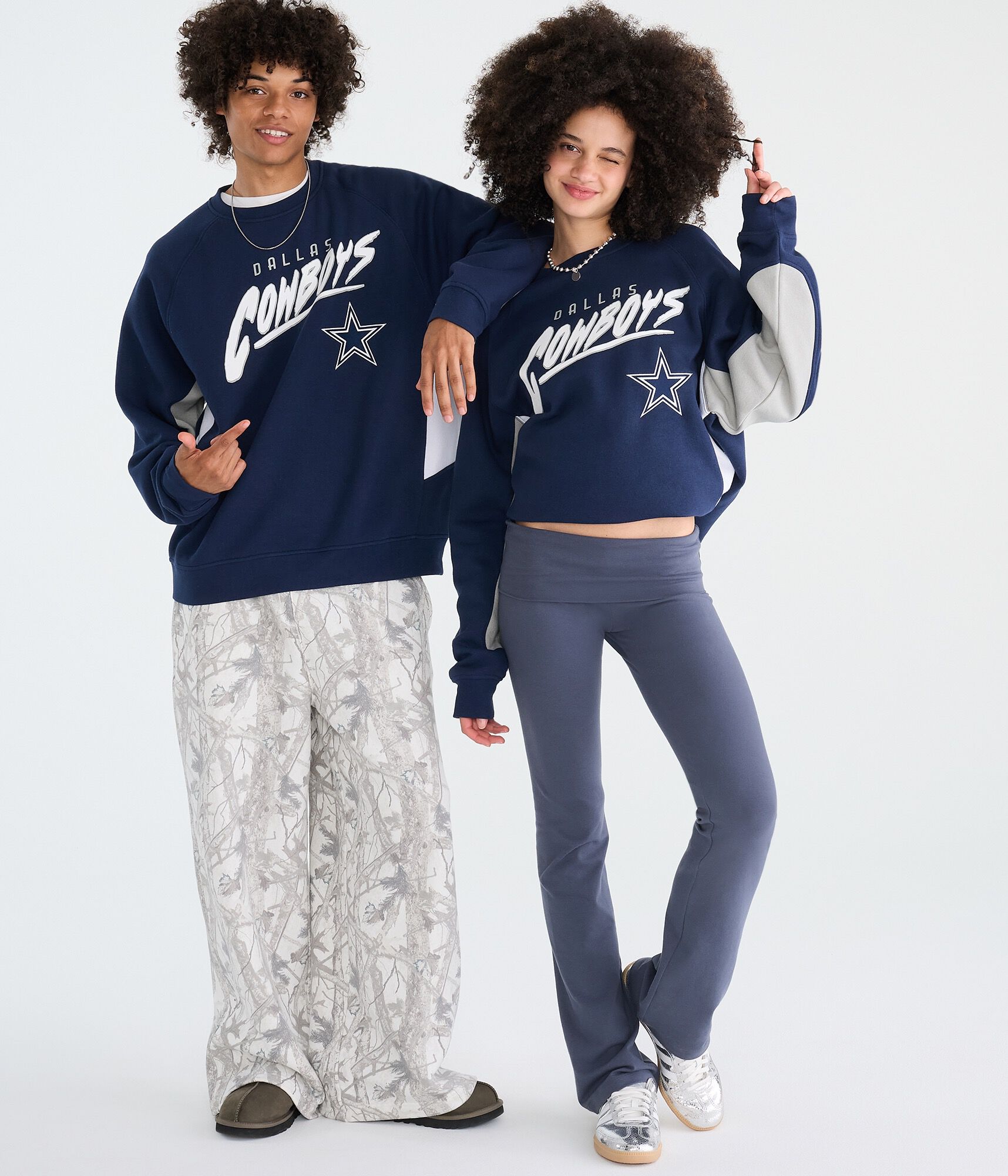 Dallas Cowboys Colorblock Crew Sweatshirt