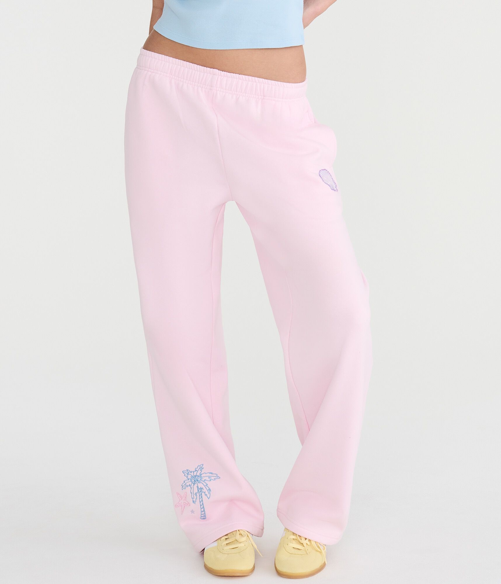 Cloud Soft Sea Shells Mid-Rise Straight Leg Sweatpants
