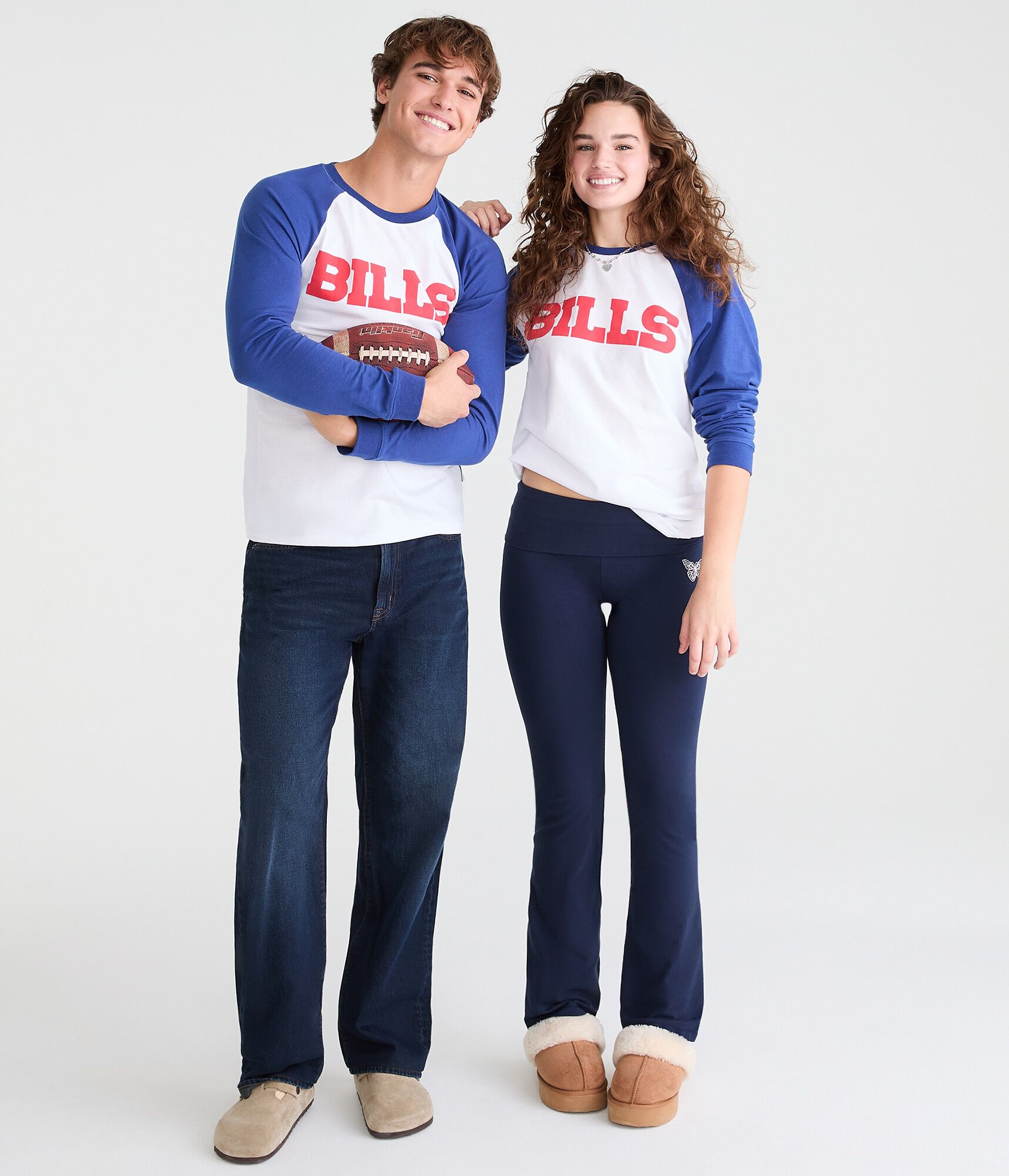 Long Sleeve Buffalo Bills Relaxed Raglan Graphic Tee