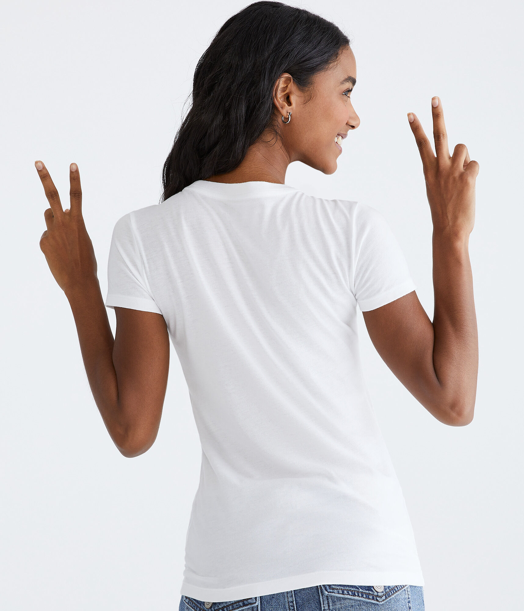 Aeropostale 87 Appliqué Graphic Tee