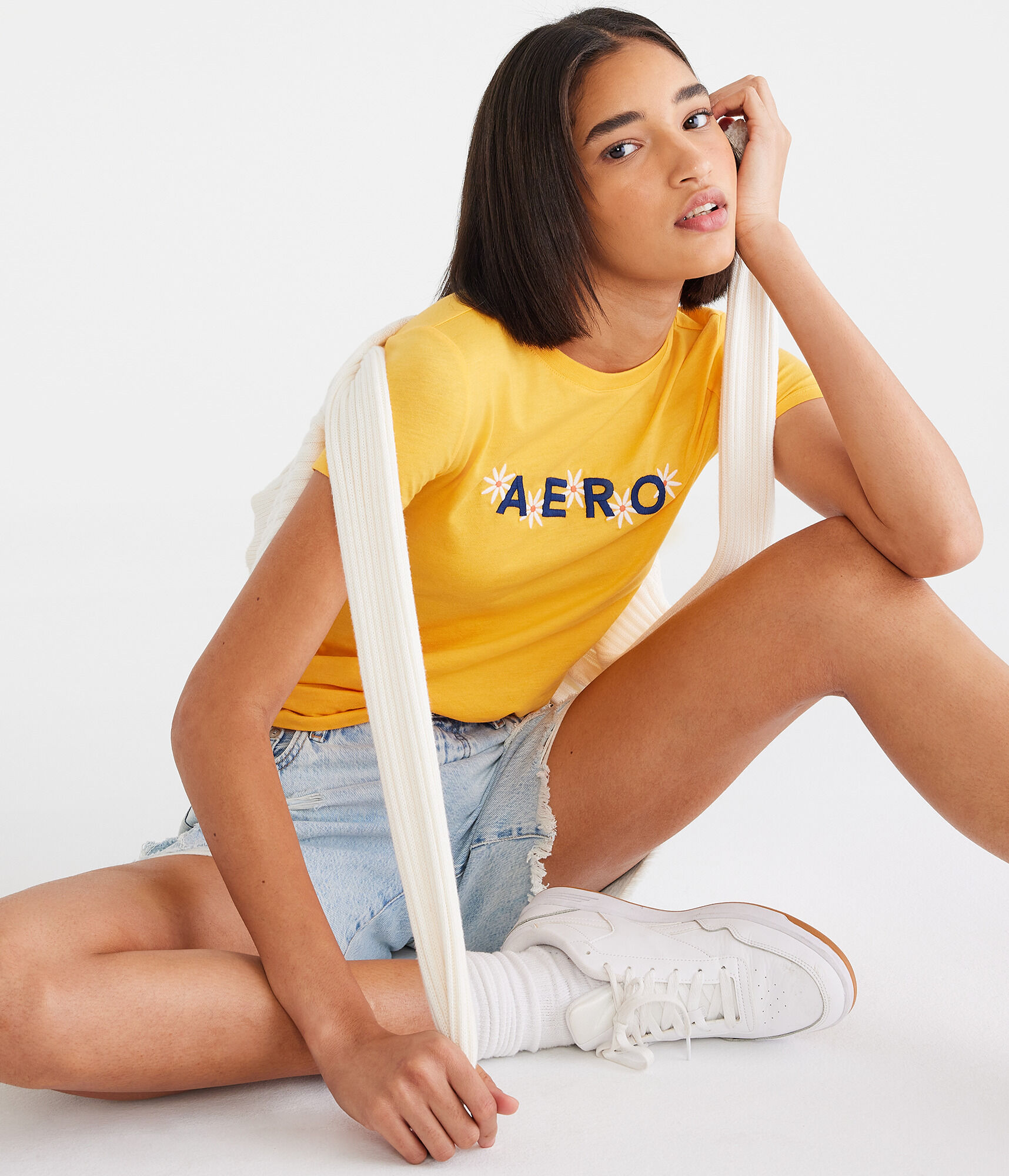 Aero Daisies Graphic Tee