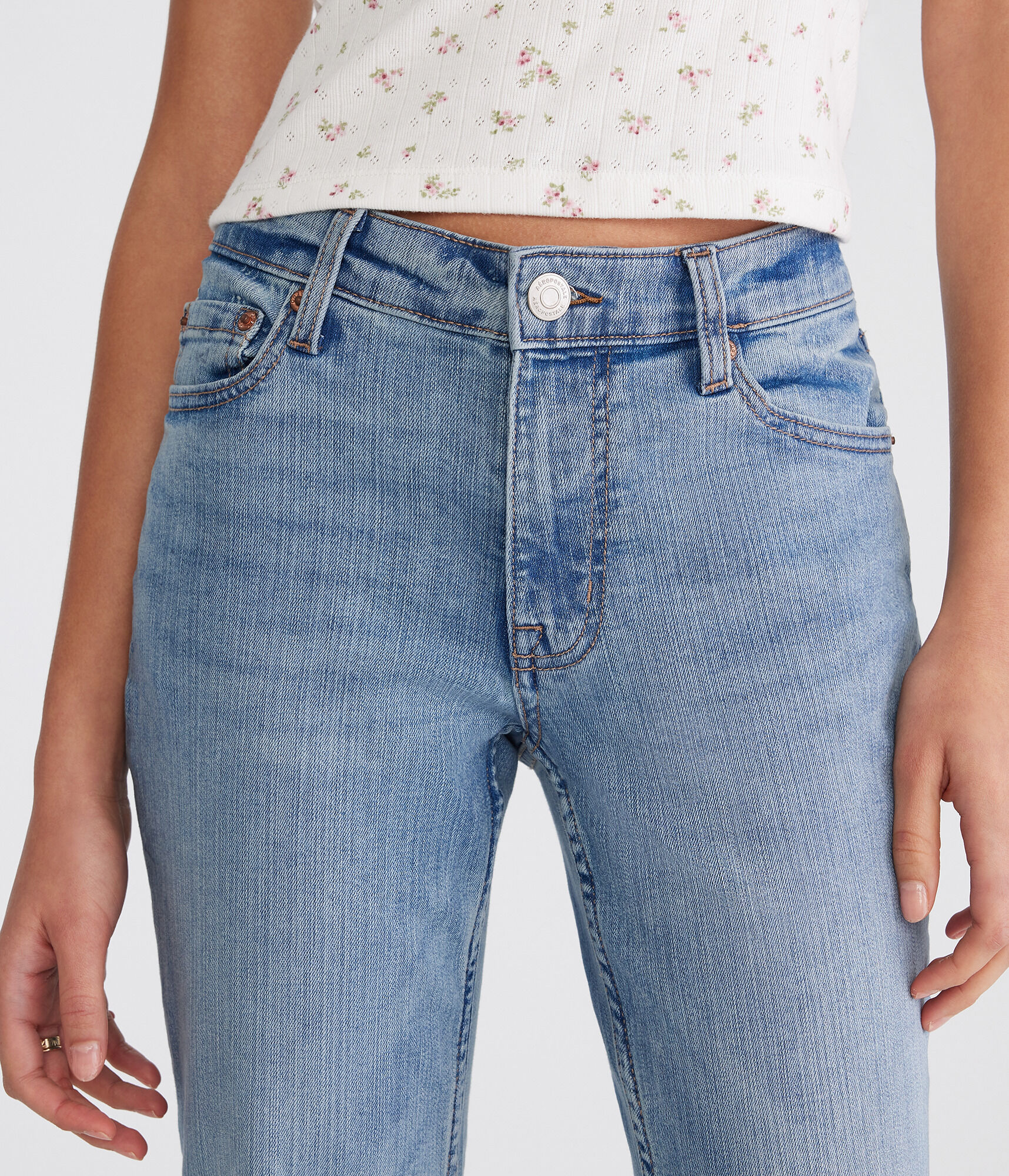 Mid-Rise Flare Jean