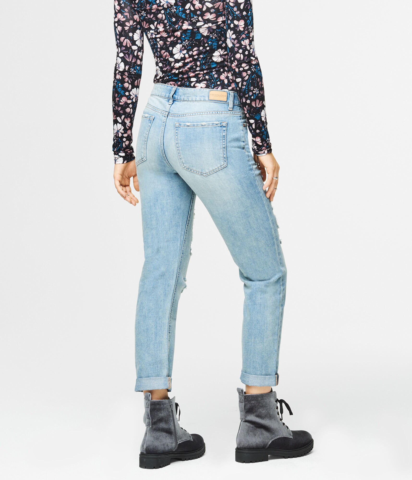 Low-Rise Boyfriend Jean