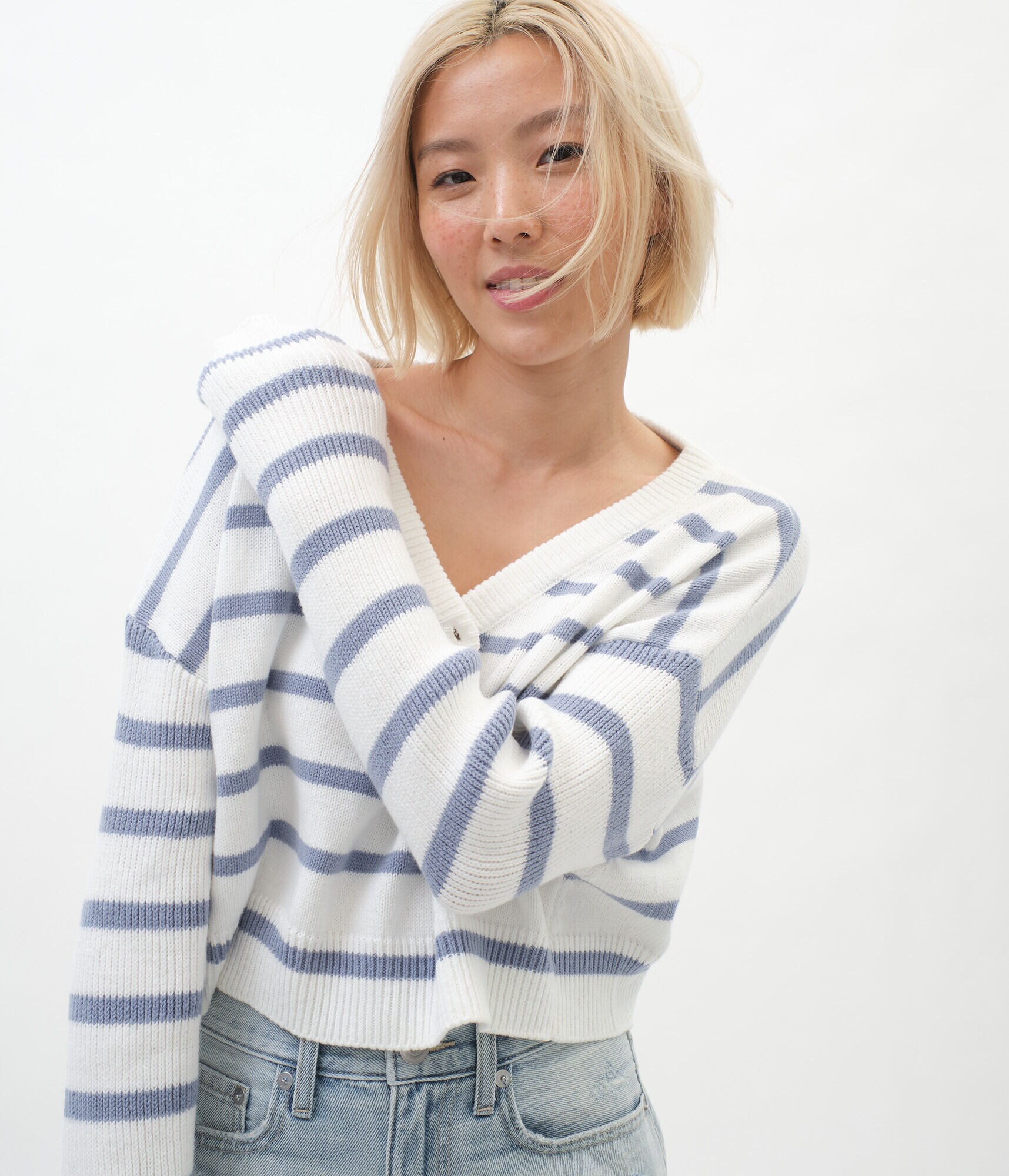 Striped V-Neck Cropped Henley Sweater***