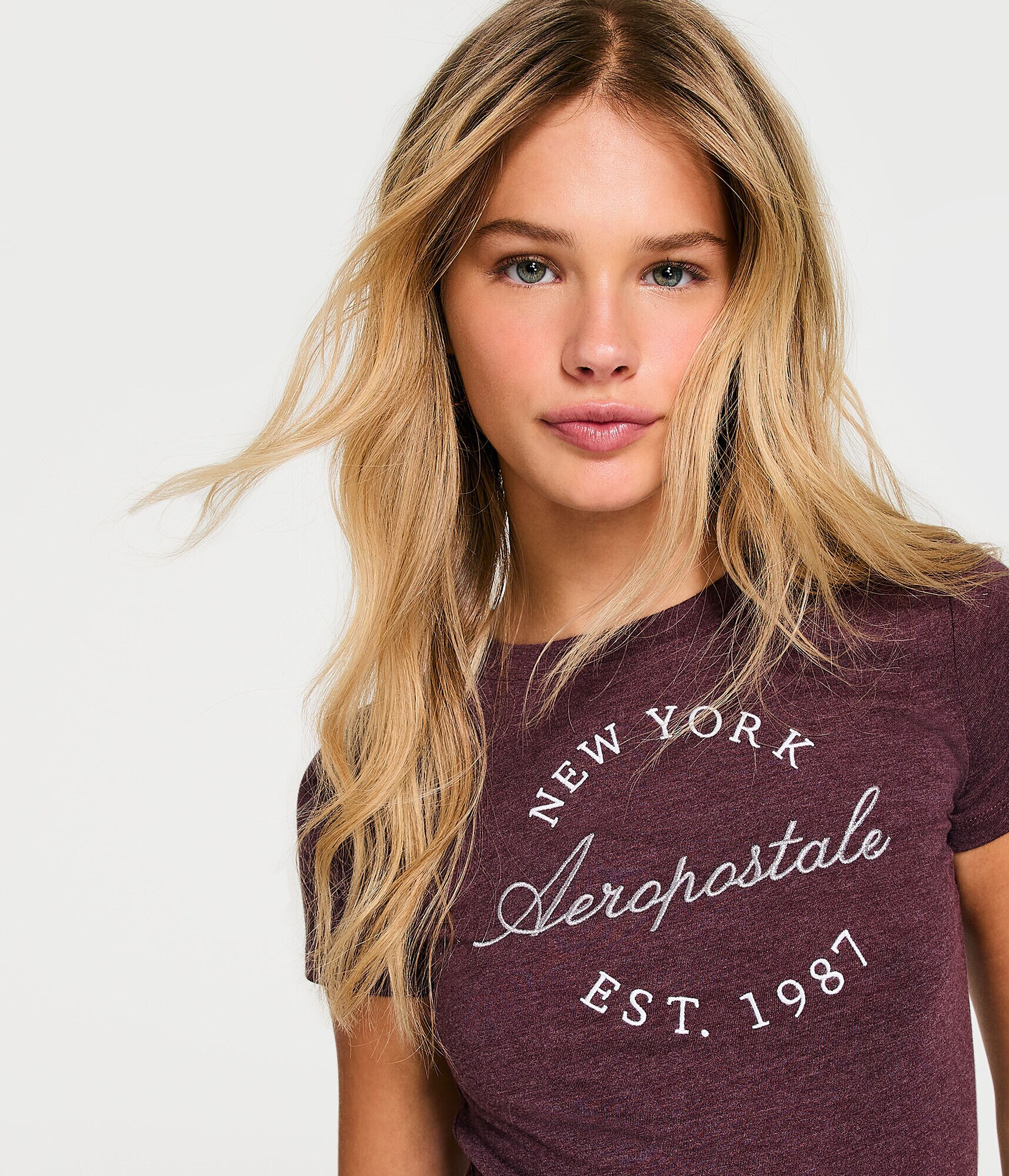 Aeropostale New York Circle Graphic Tee