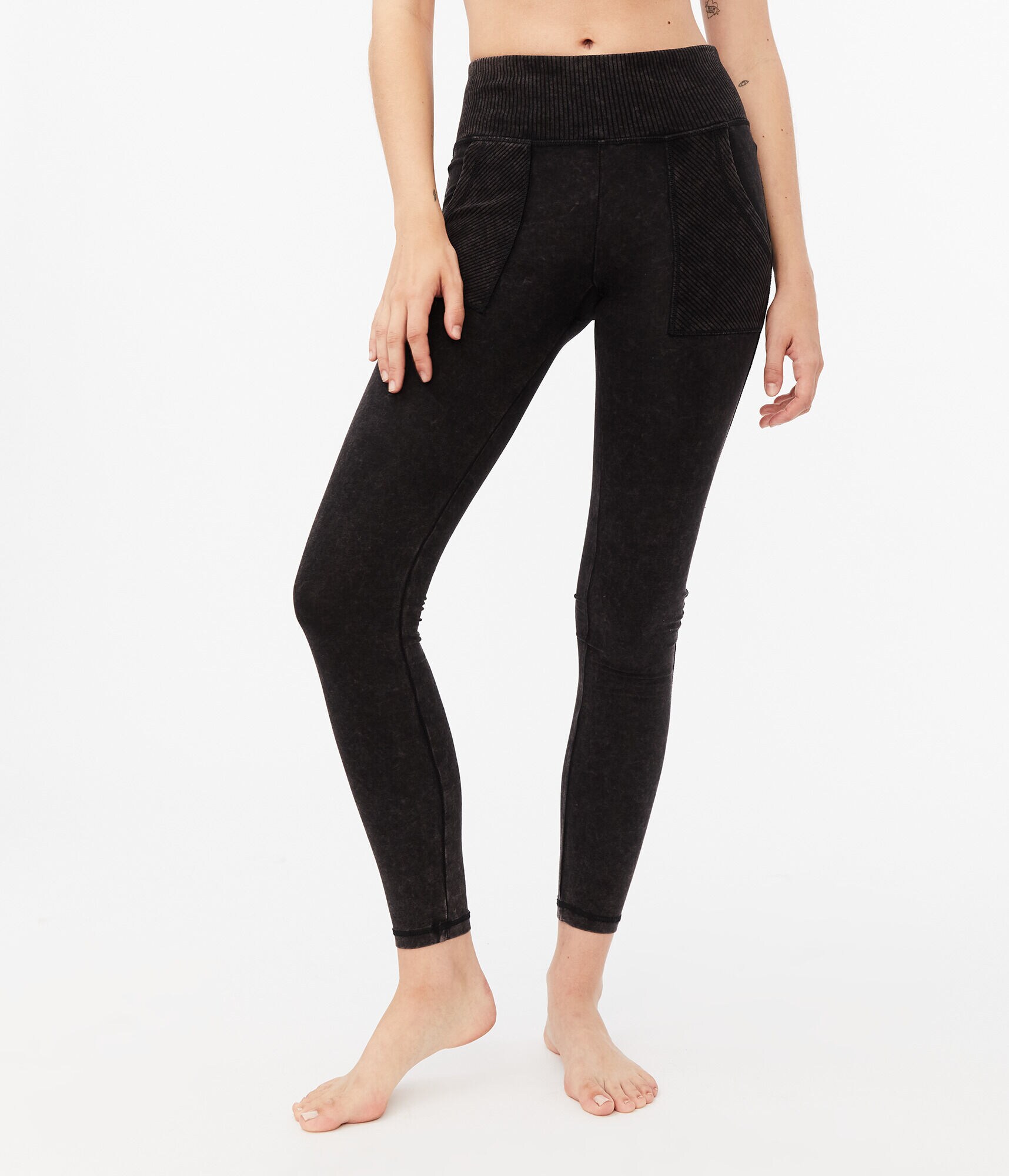 Acid Wash Ultra High-Rise Patch Pocket Leggings