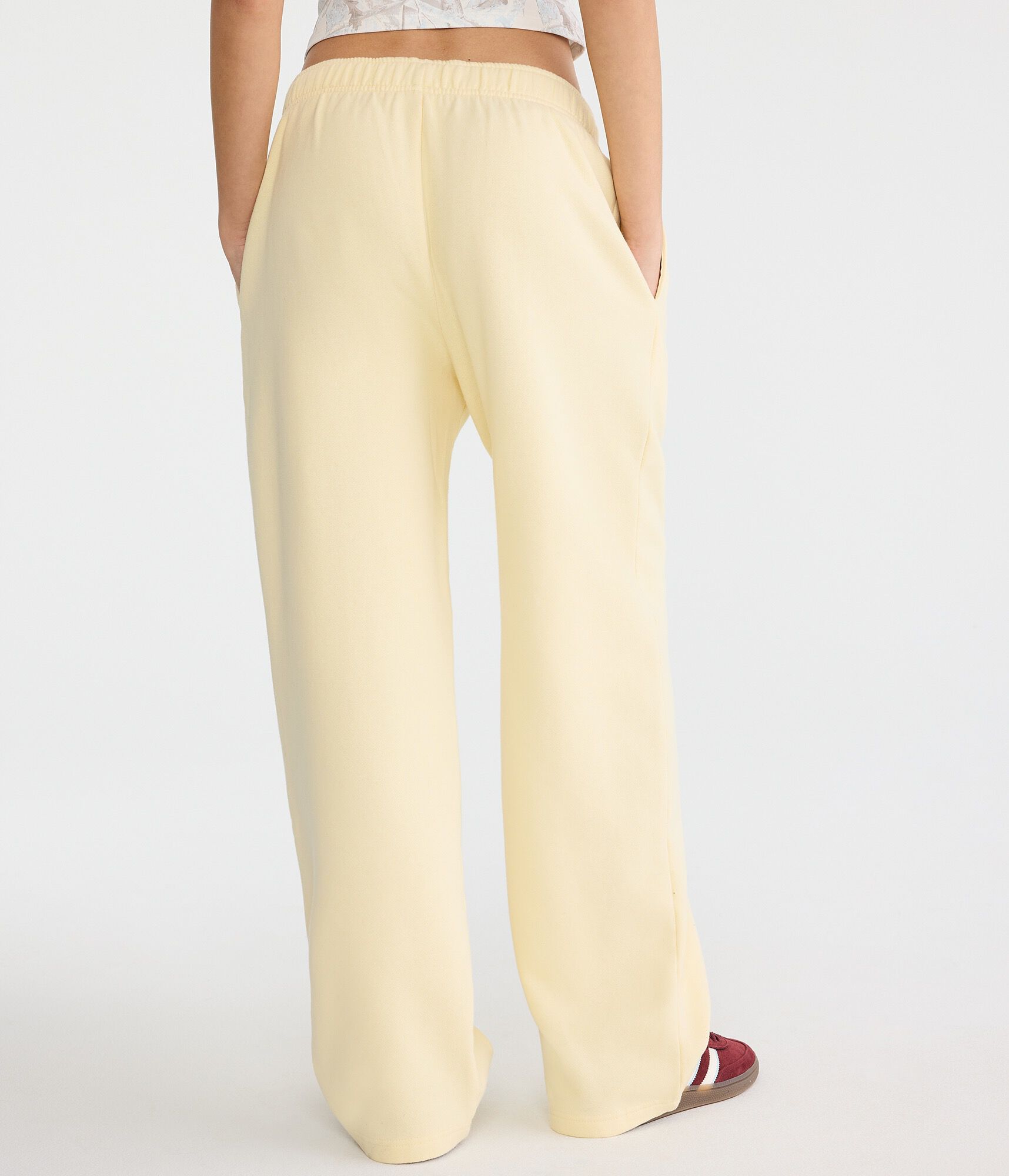 Cloud Soft Mid-Rise Straight Leg Sweatpants