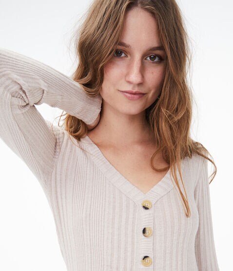 Long Sleeve Buttoned V-Neck Top