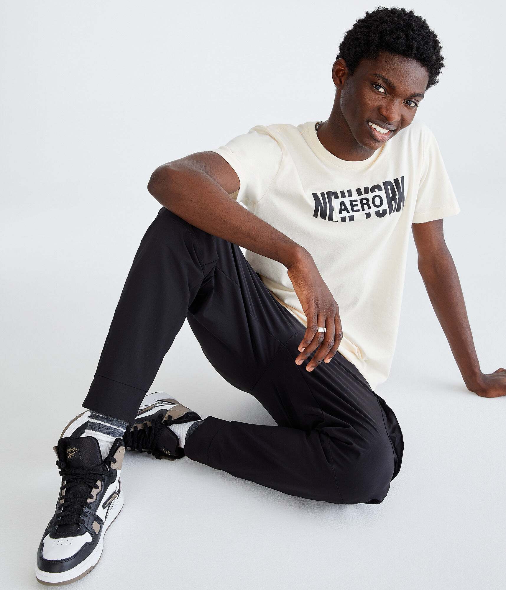 Aero New York Box Logo Appliqu&eacute; Graphic Tee