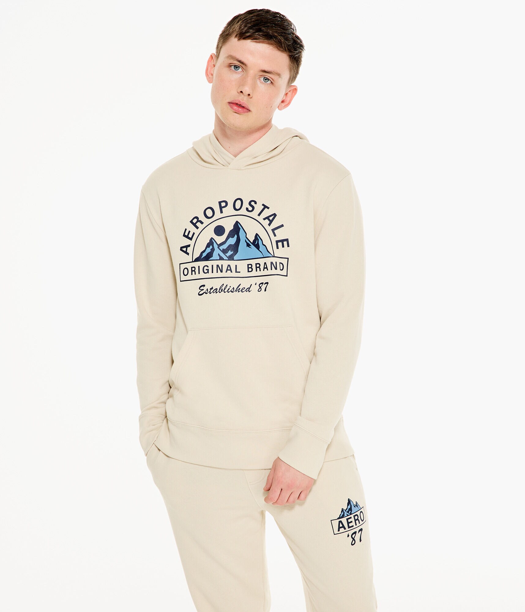 Aeropostale Mountains Pullover Hoodie