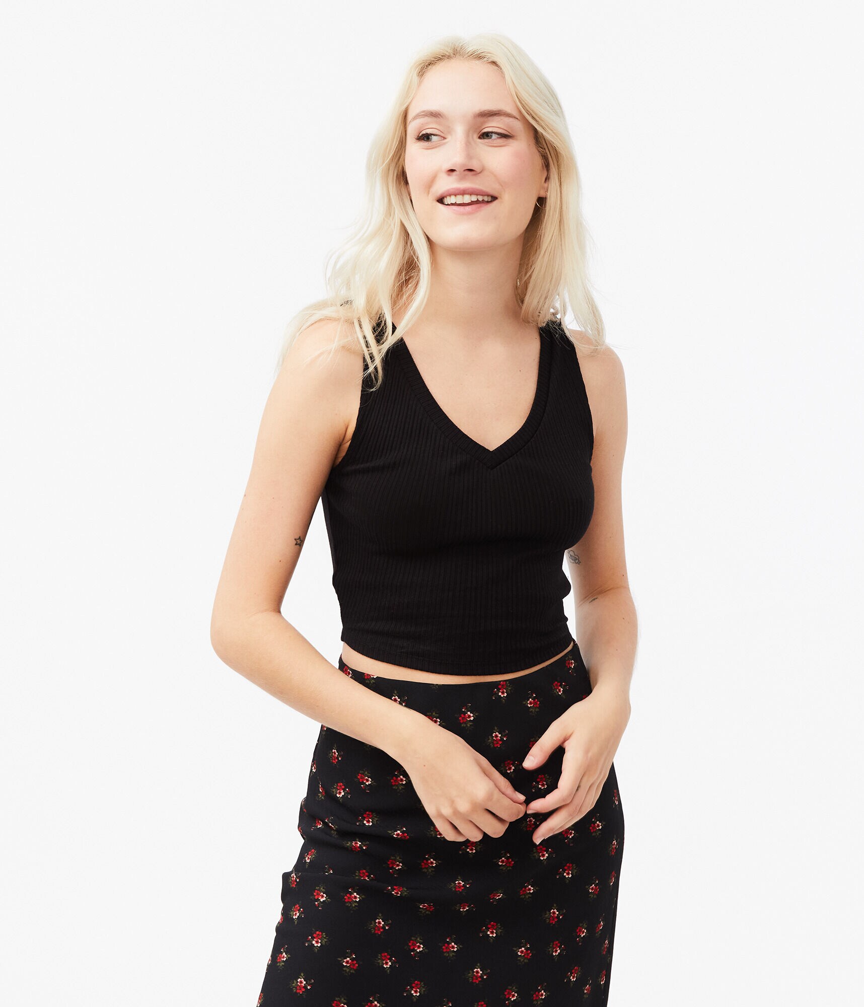 Ribbed V-Neck Cropped Tank