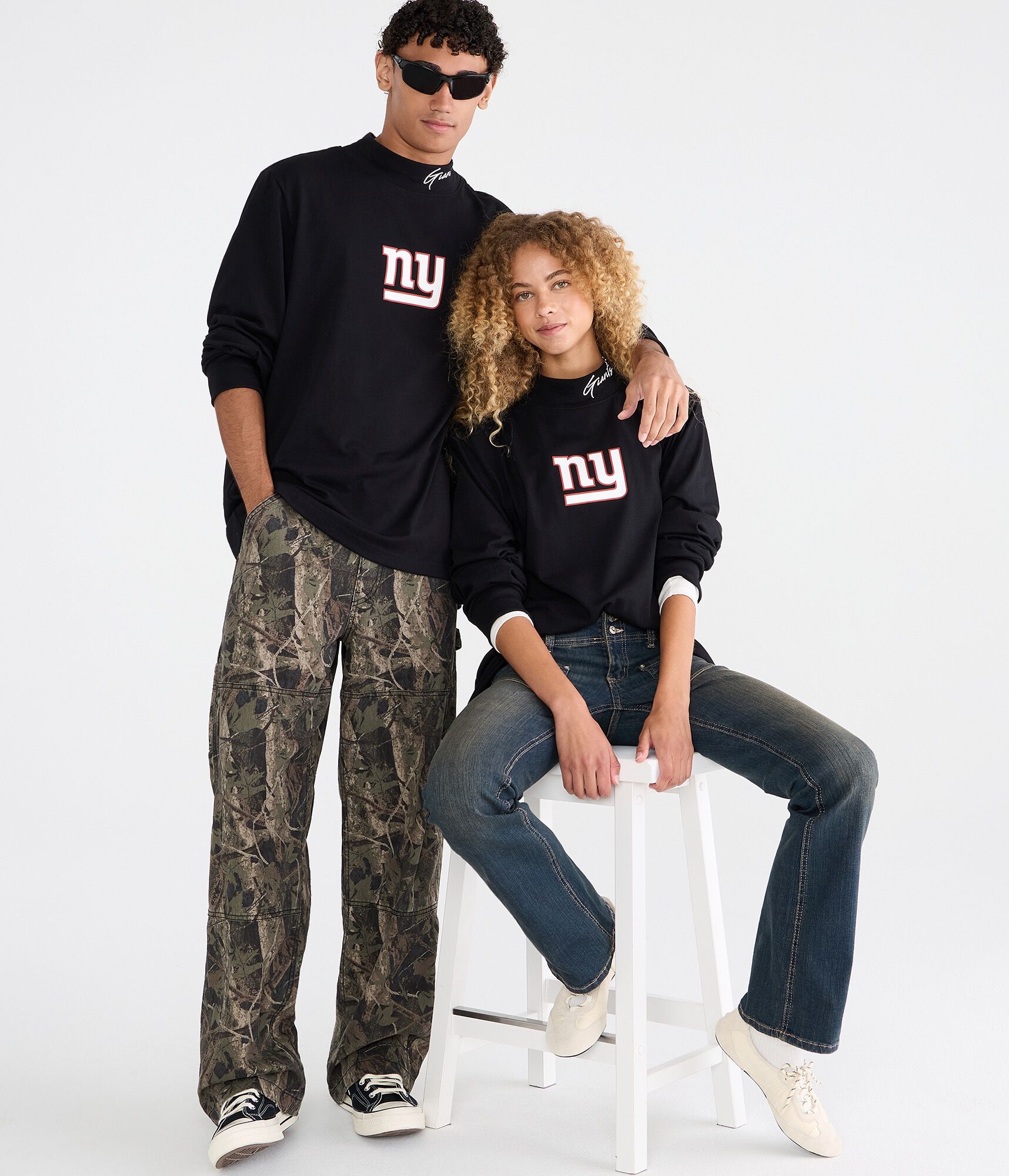 Long Sleeve New York Giants Mock-Neck Tee