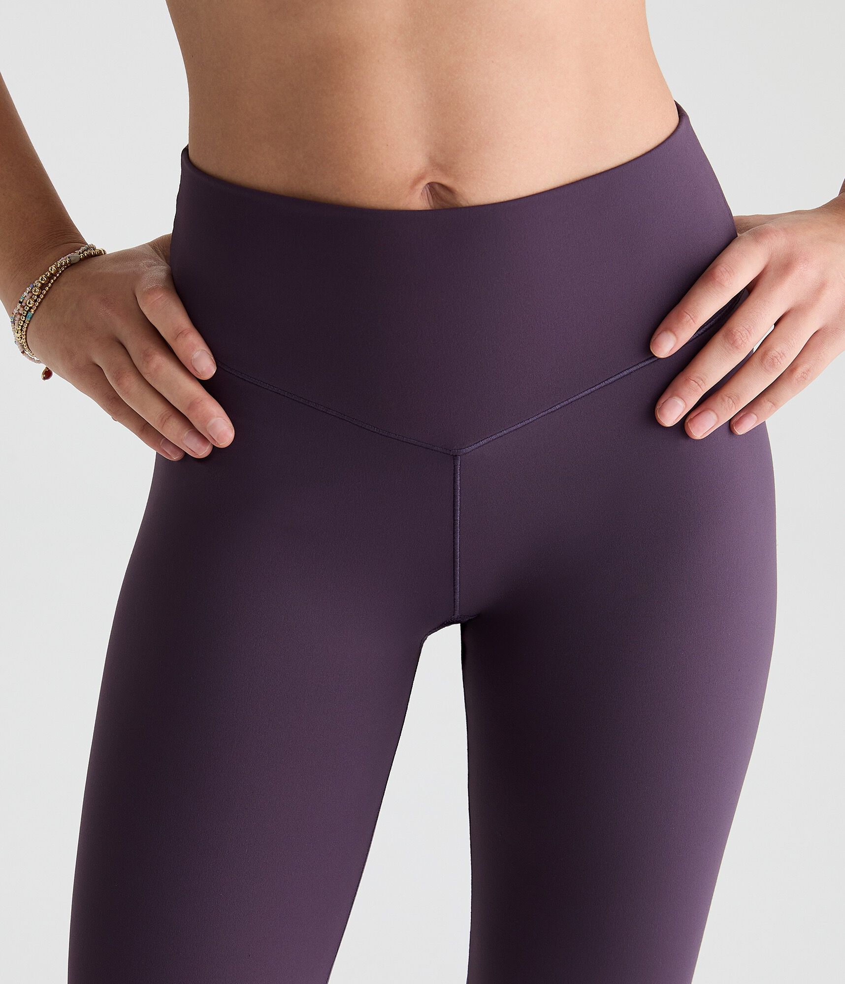 Buttery Soft High-Rise V-Waist Flare Leggings