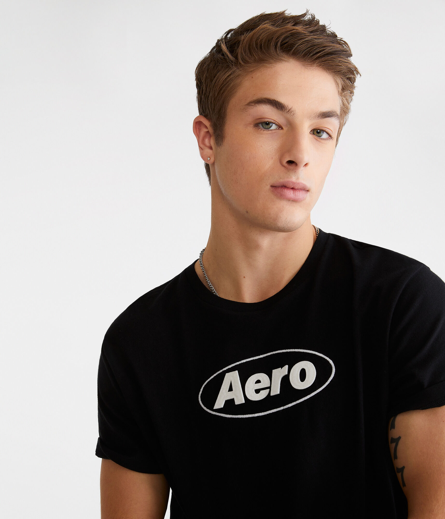 Aero Oval Appliqu&eacute; Graphic Tee