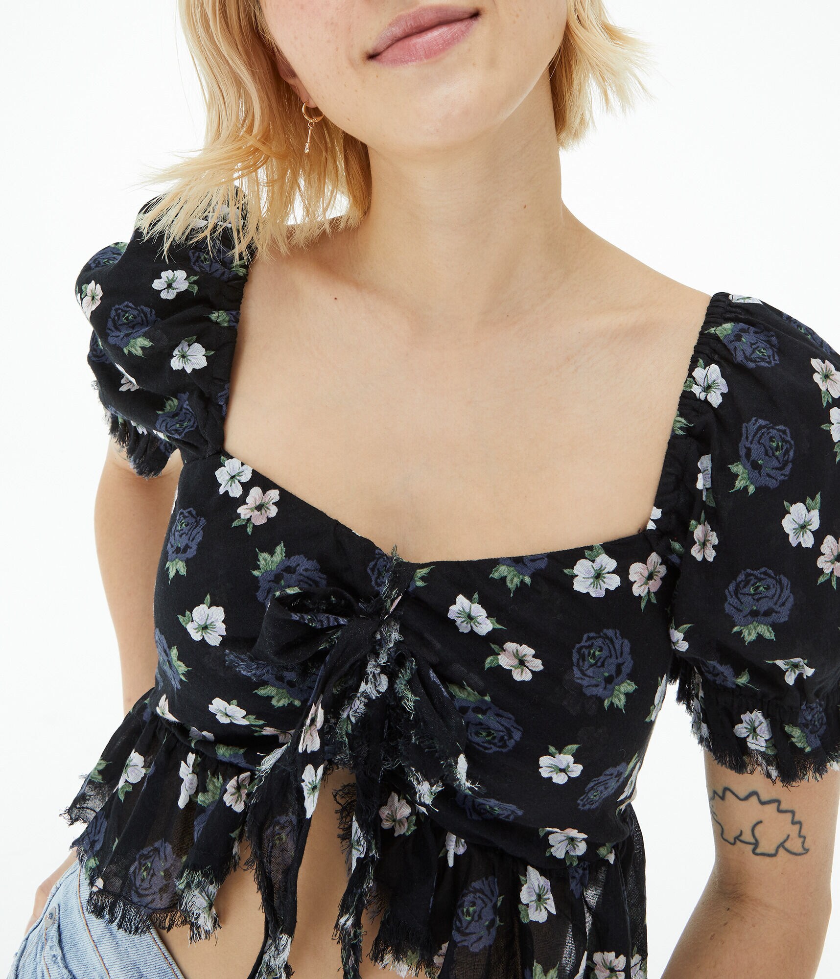 Floral Puff Sleeve Crop Top