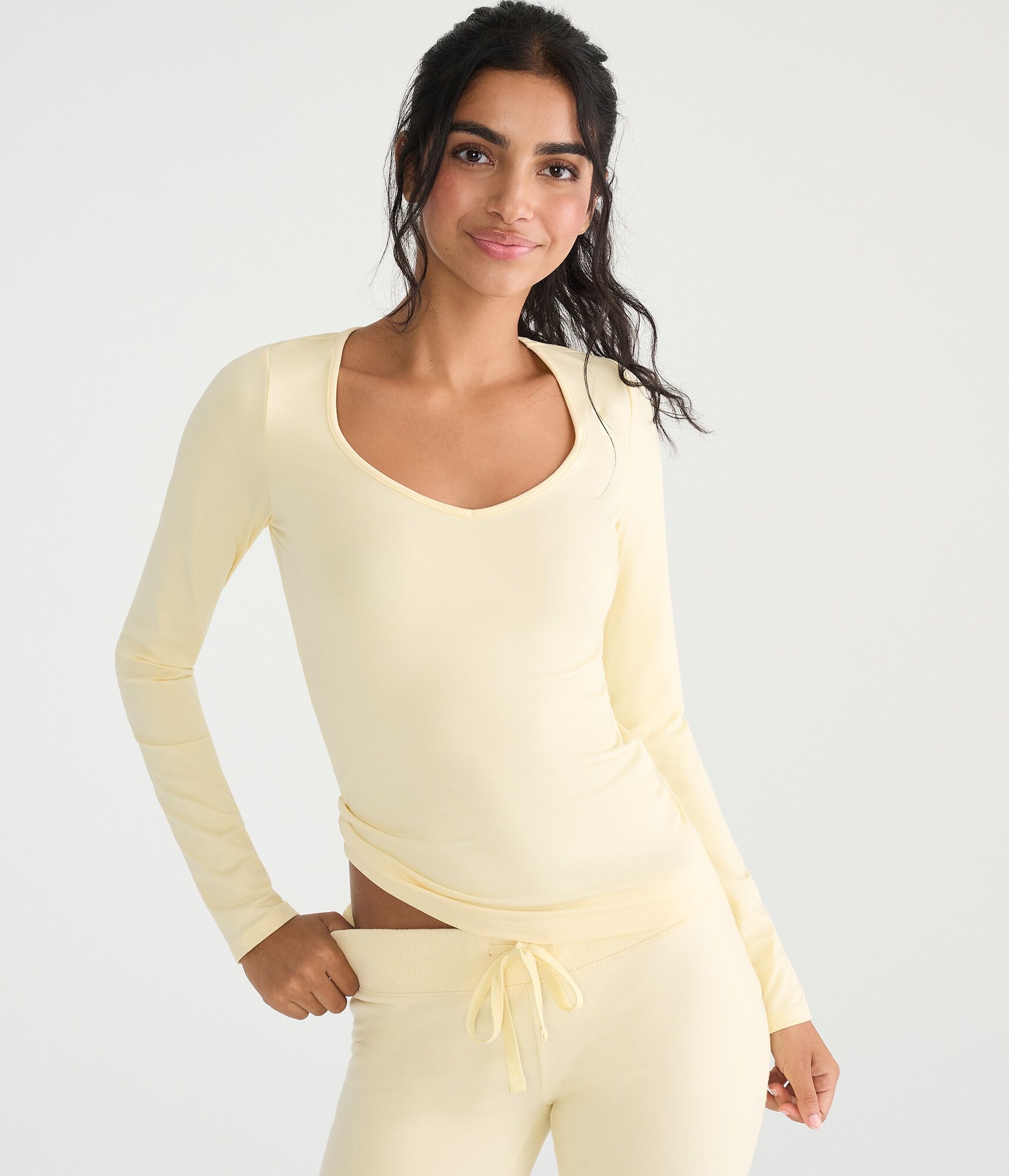 Long Sleeve Buttery Soft Seamless Sweetheart Tee