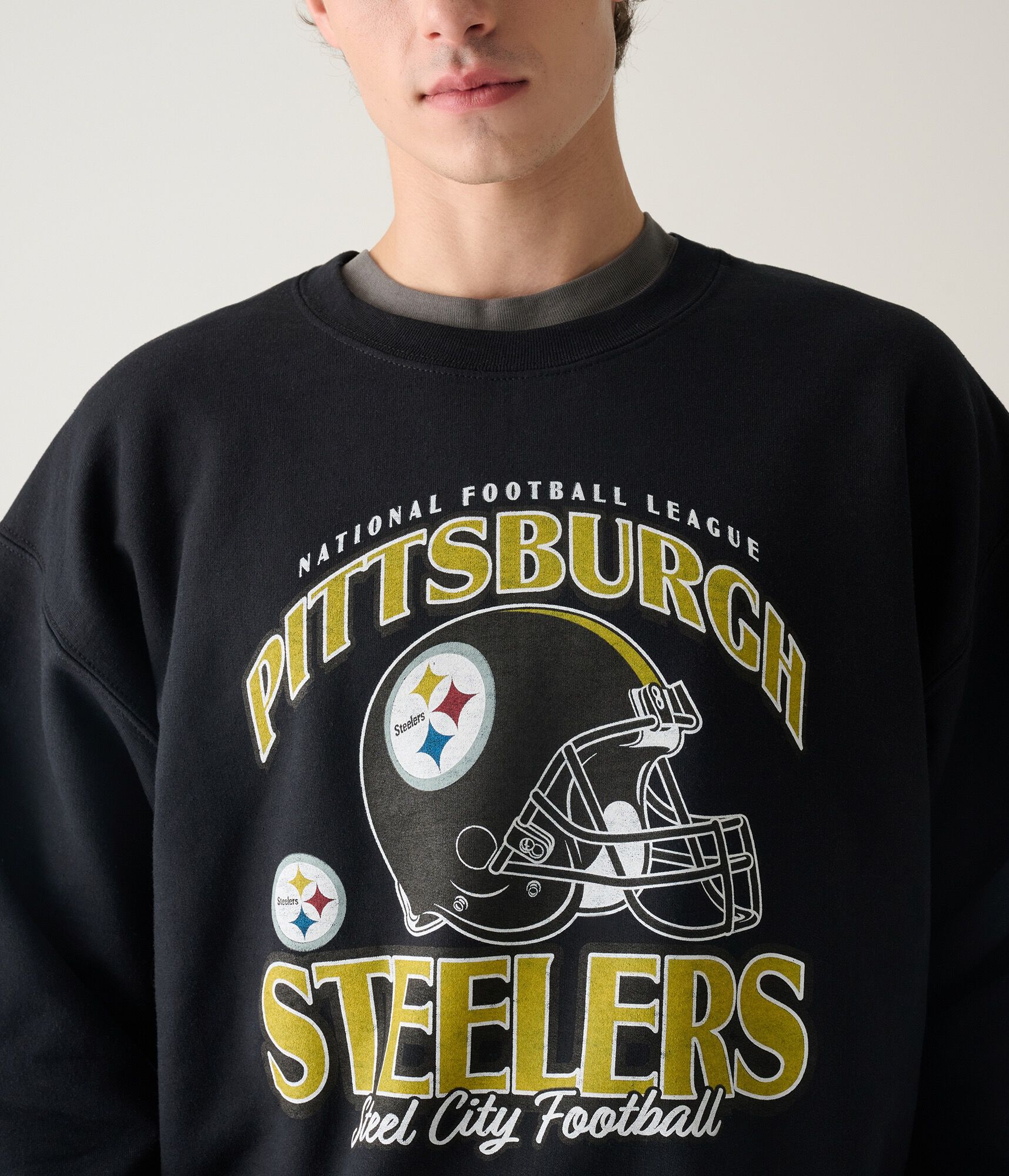 Pittsburgh Steelers Helmet Crew Sweatshirt