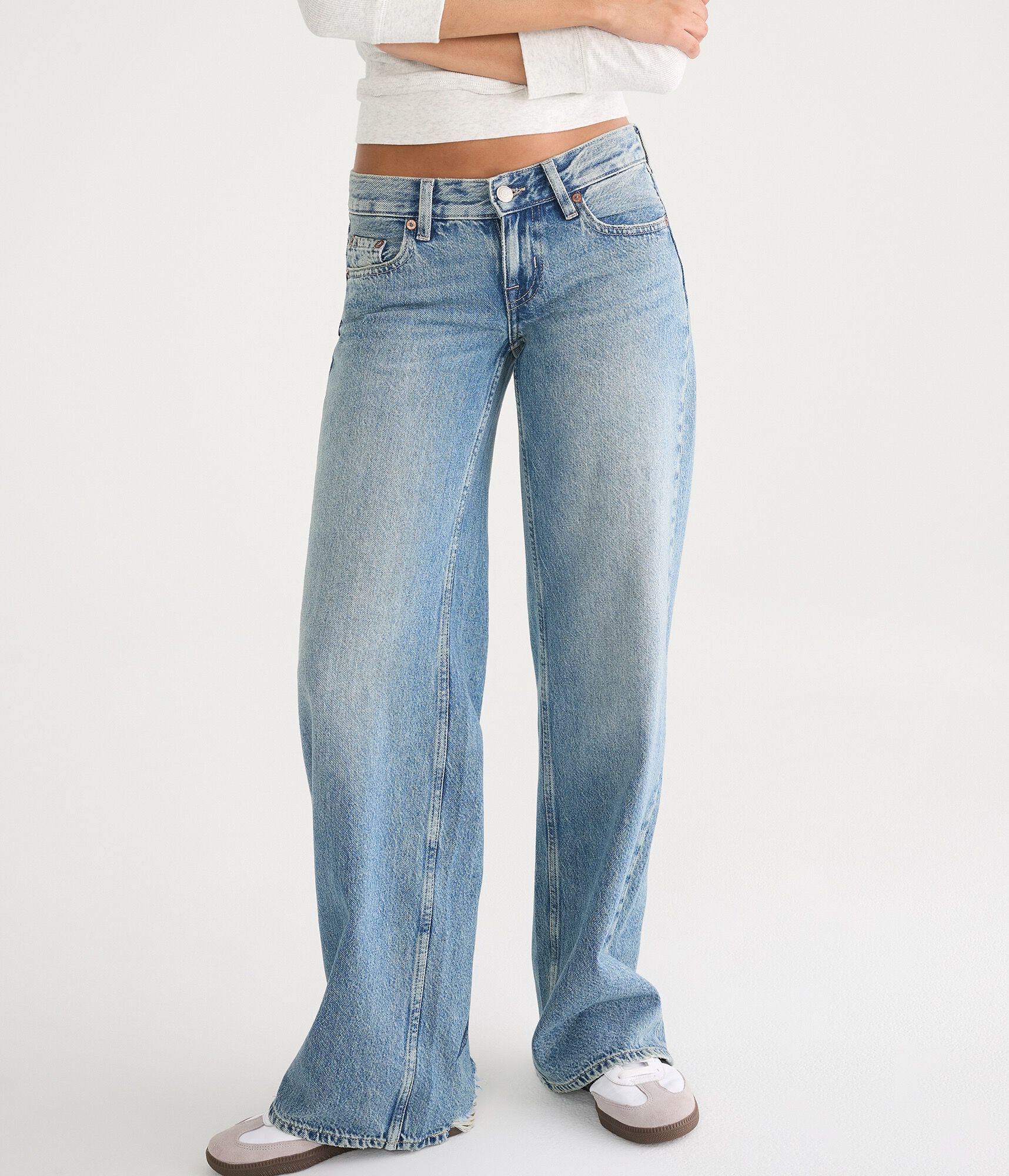Super Low-Rise Baggy Wide Leg Lace Bow Jean