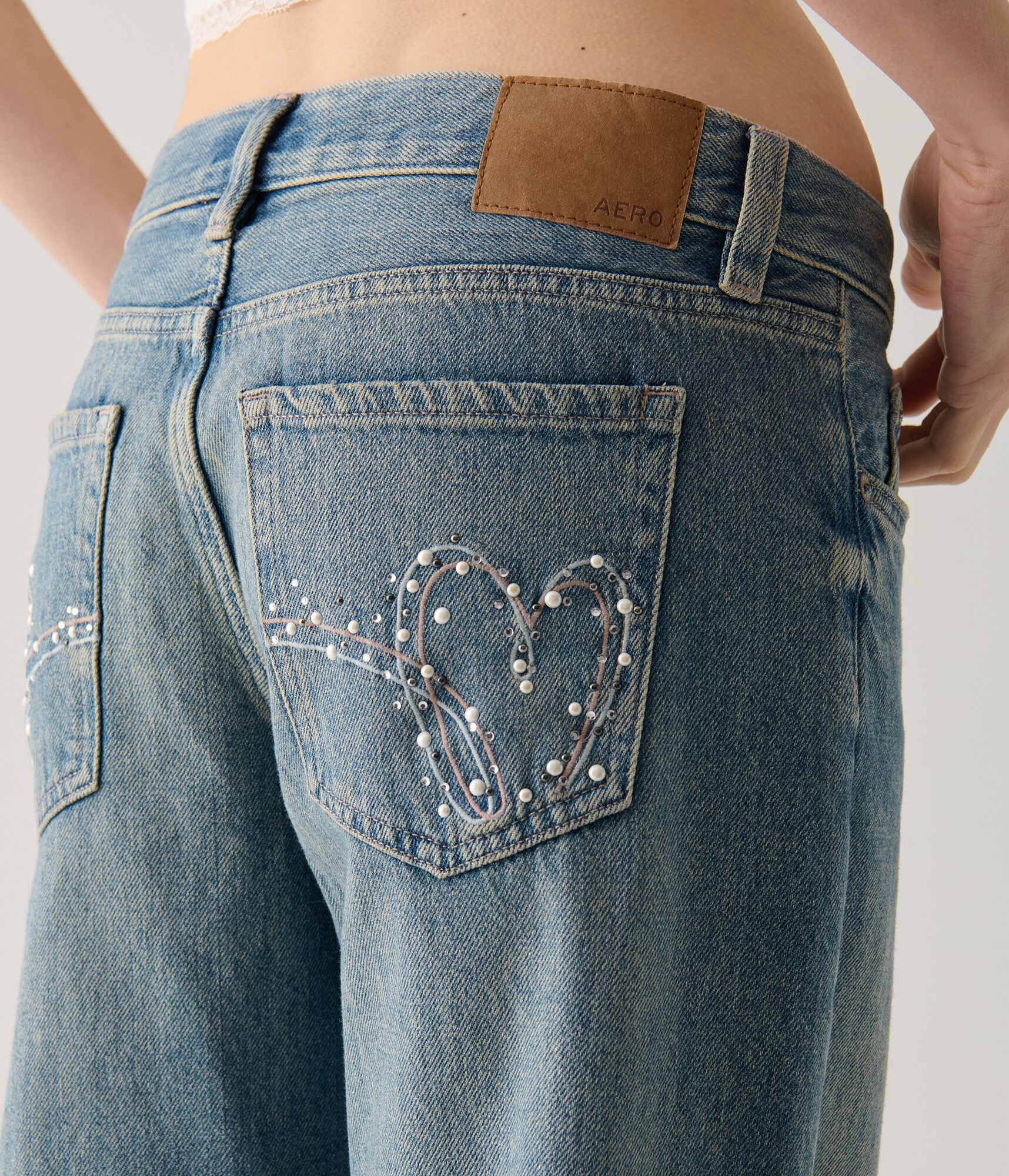 Super Low-Rise Baggy Wide Leg Rhinestone Heart Jean