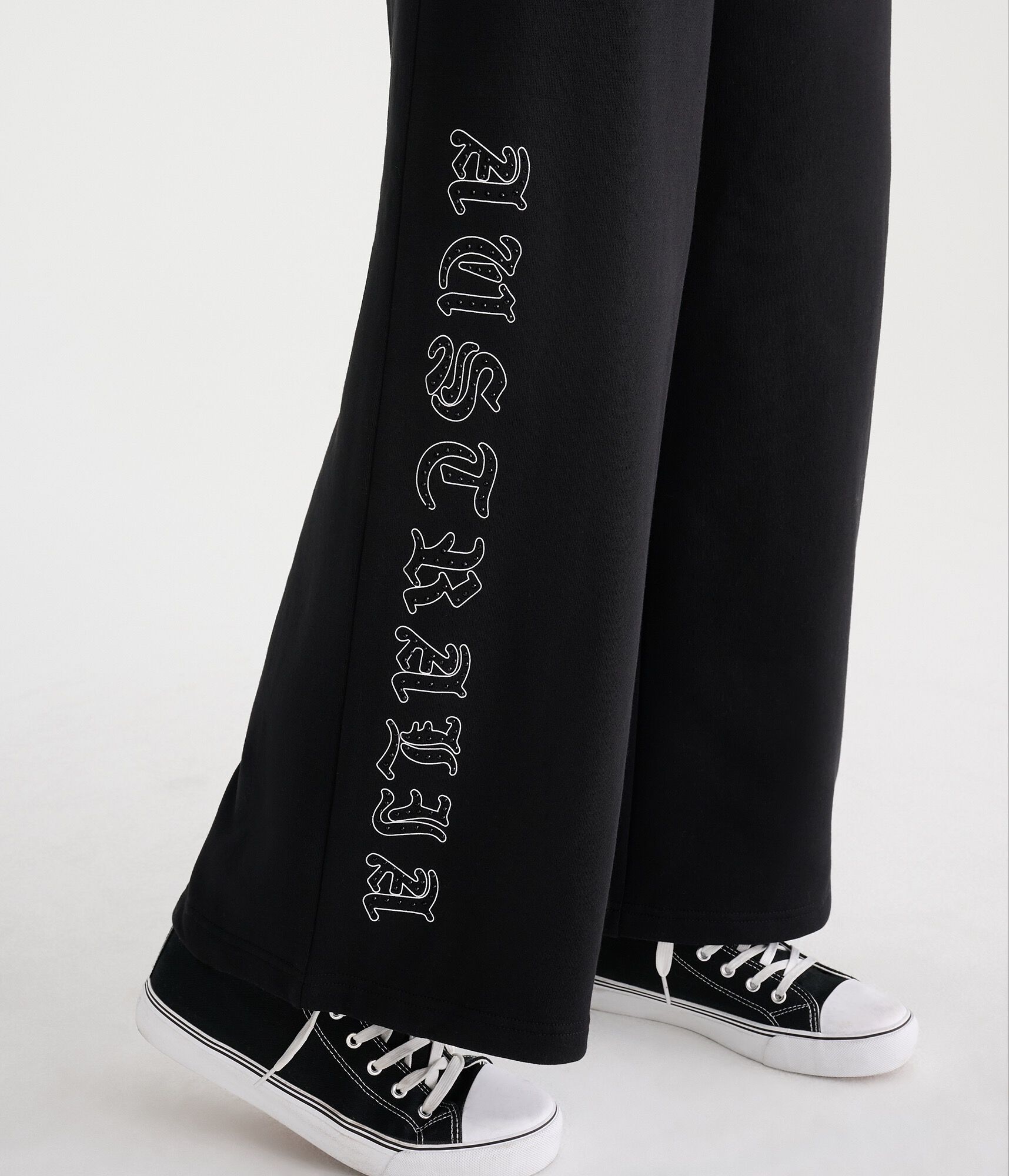 D&eacute;j&agrave; For Aero Rhinestone Rose Mid-Rise Wide Leg Sweatpants